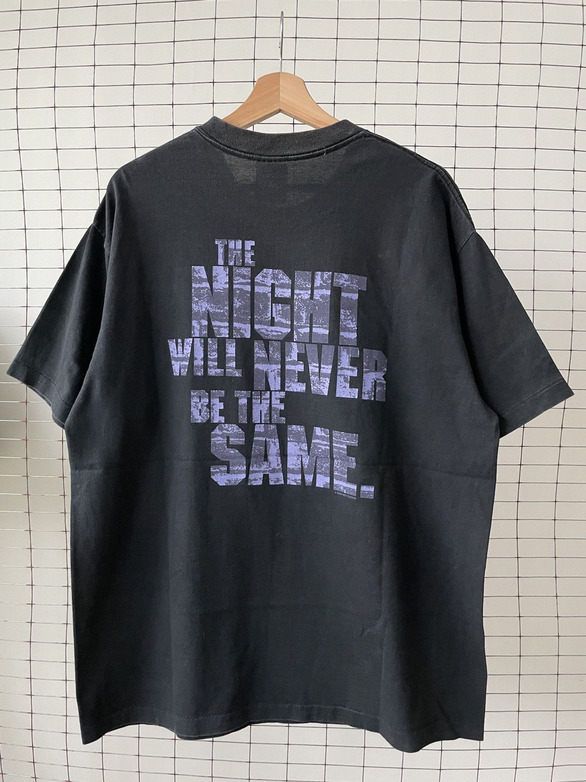 Vintage Vintage Gargoyles T-Shirt Size US XL / EU 56 / 4 - 7 Thumbnail