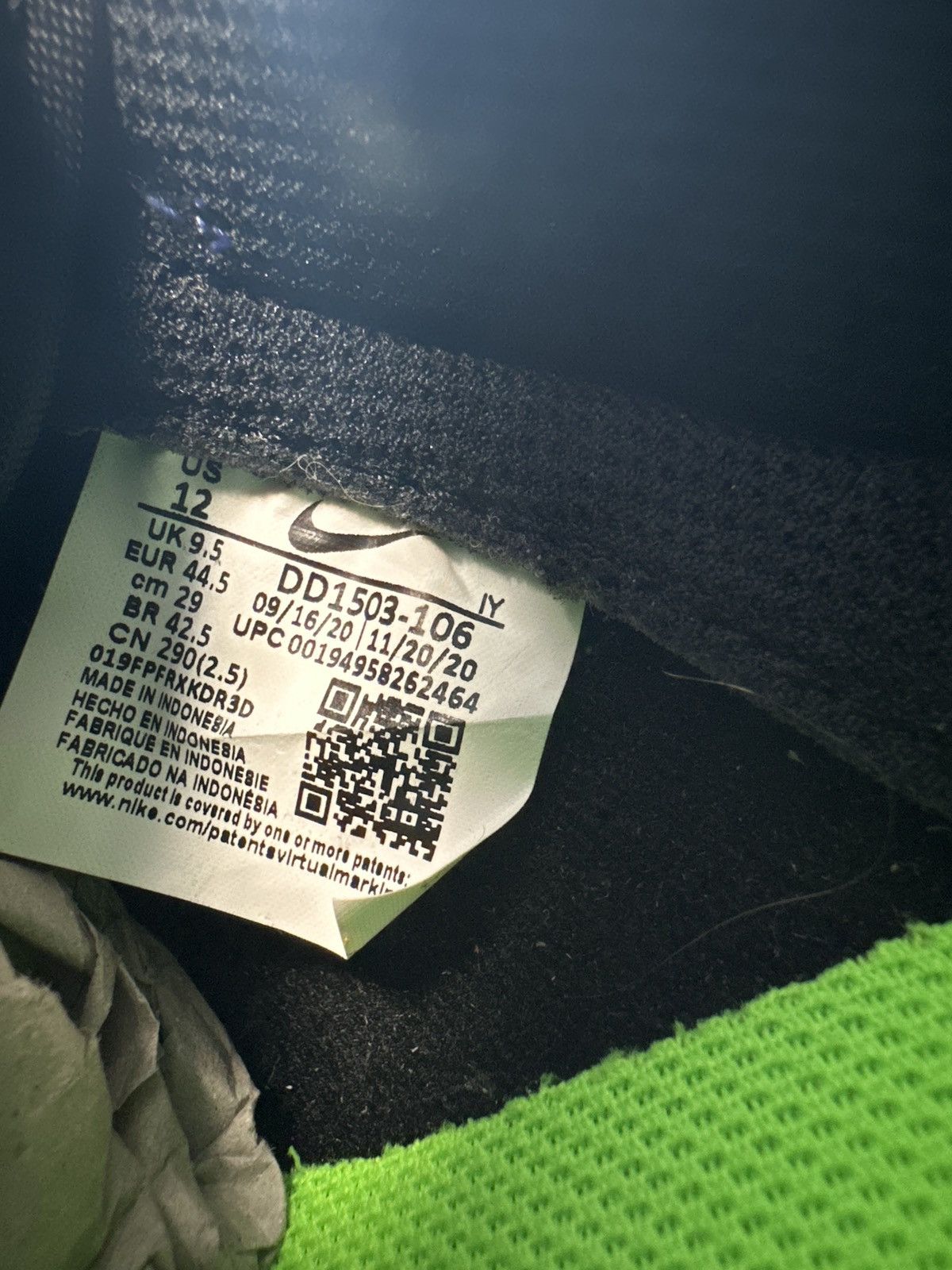 Nike Nike Dunk Low - Green Strike - M10.5 / W12 Size US 10.5 / EU 43-44 - 7 Thumbnail