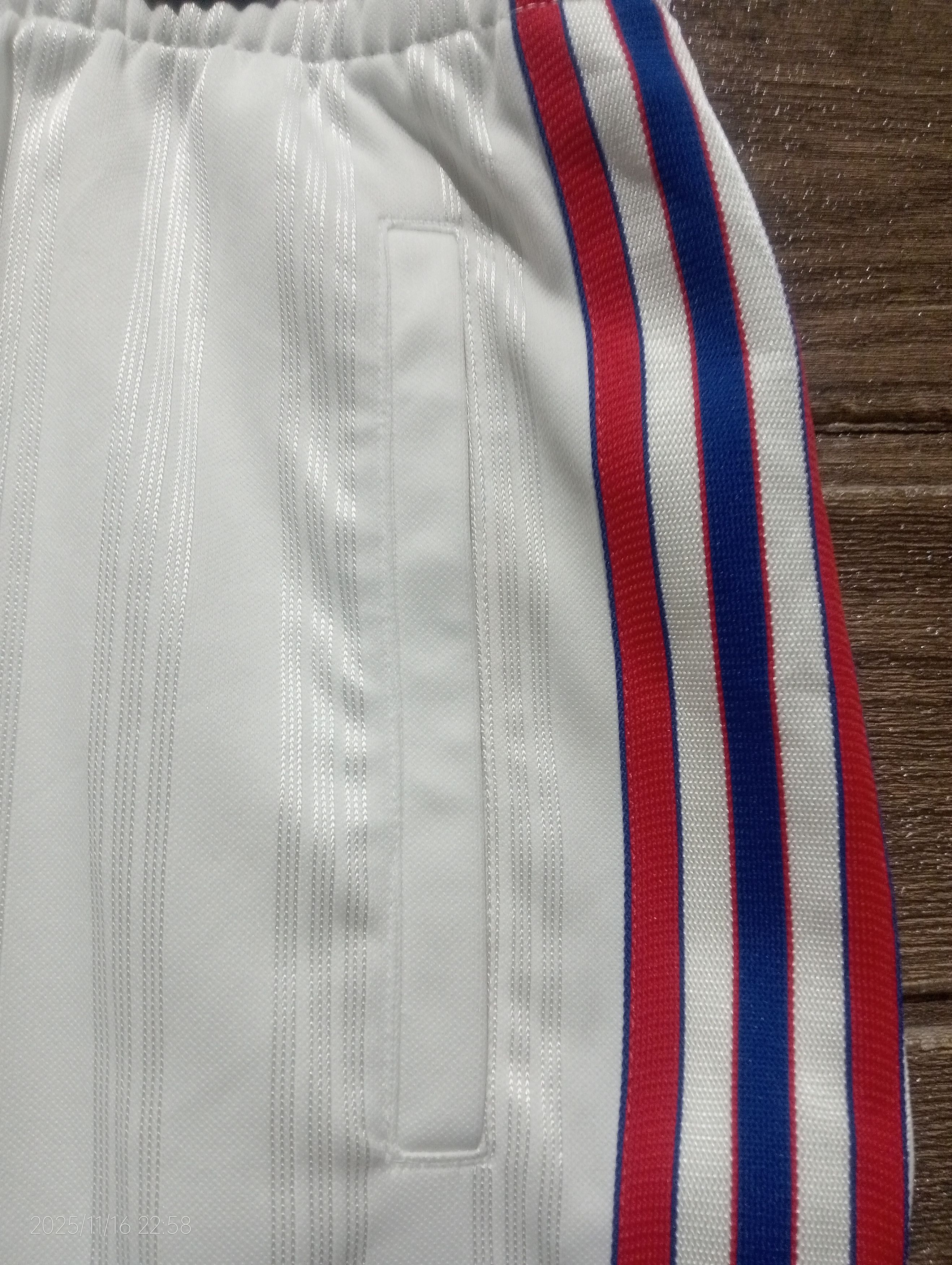 Adidas Vintage Adidas Shorts France Colourway Size US 34 / EU 50 - 6 Thumbnail