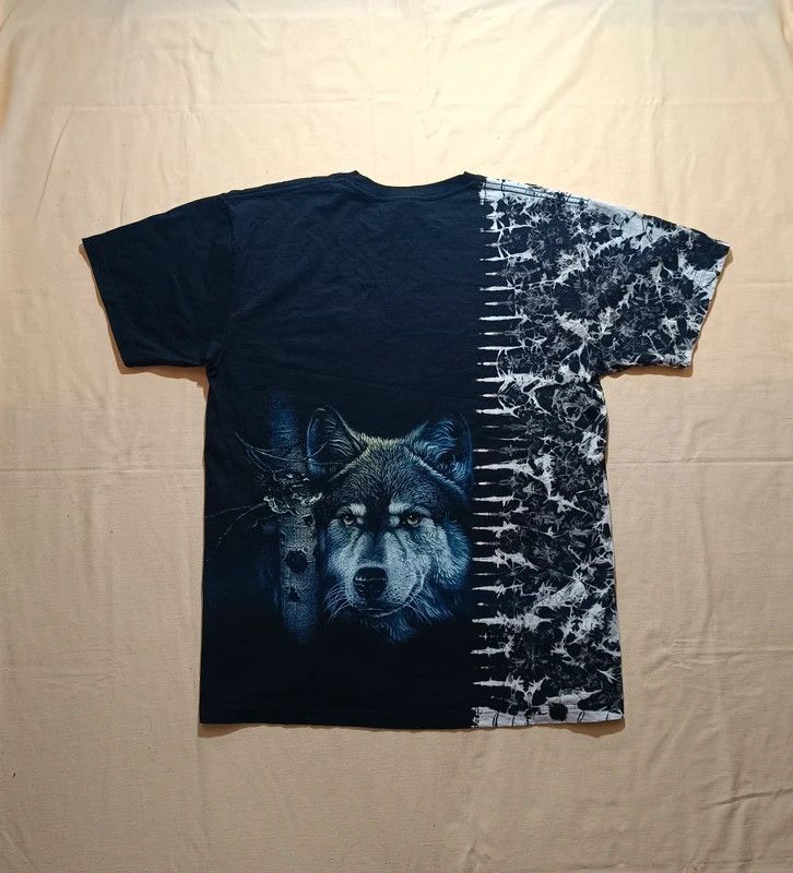 Vintage Vintage 90s Black Tshirt Wolf Moon Print Double Sided XL Size US XL / EU 56 / 4 - 10 Thumbnail