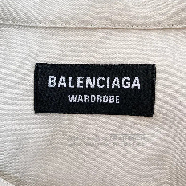 Balenciaga Balenciaga size 37 Light Colored Shirt Size US S / EU 44-46 / 1 - 7 Thumbnail