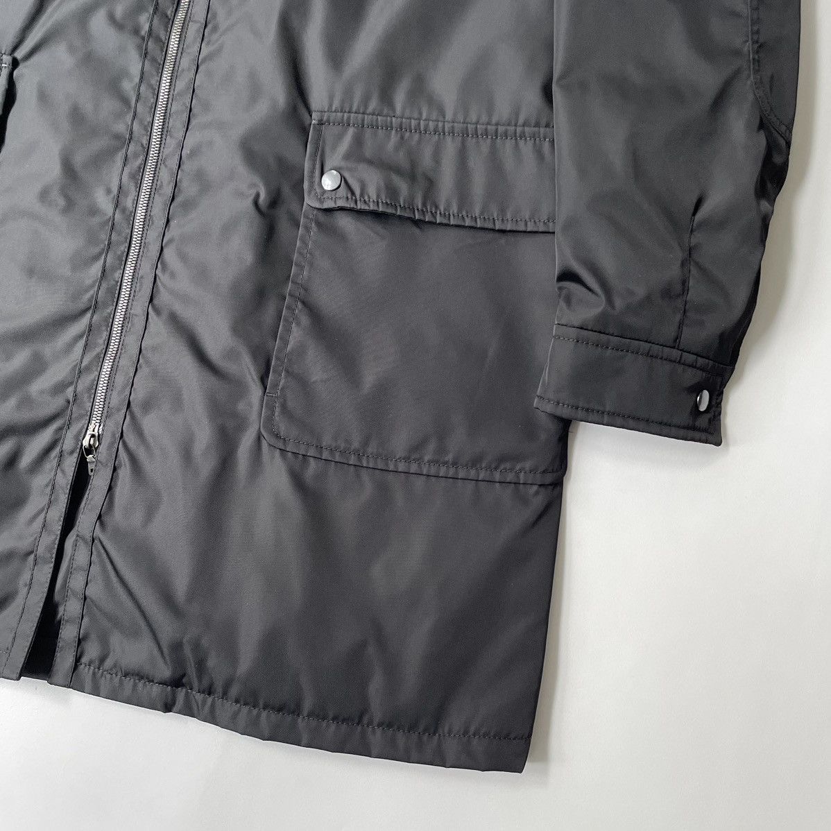 Prada Mid 2000s Black Nylon Utility Parka Size US L / EU 52-54 / 3 - 10 Thumbnail