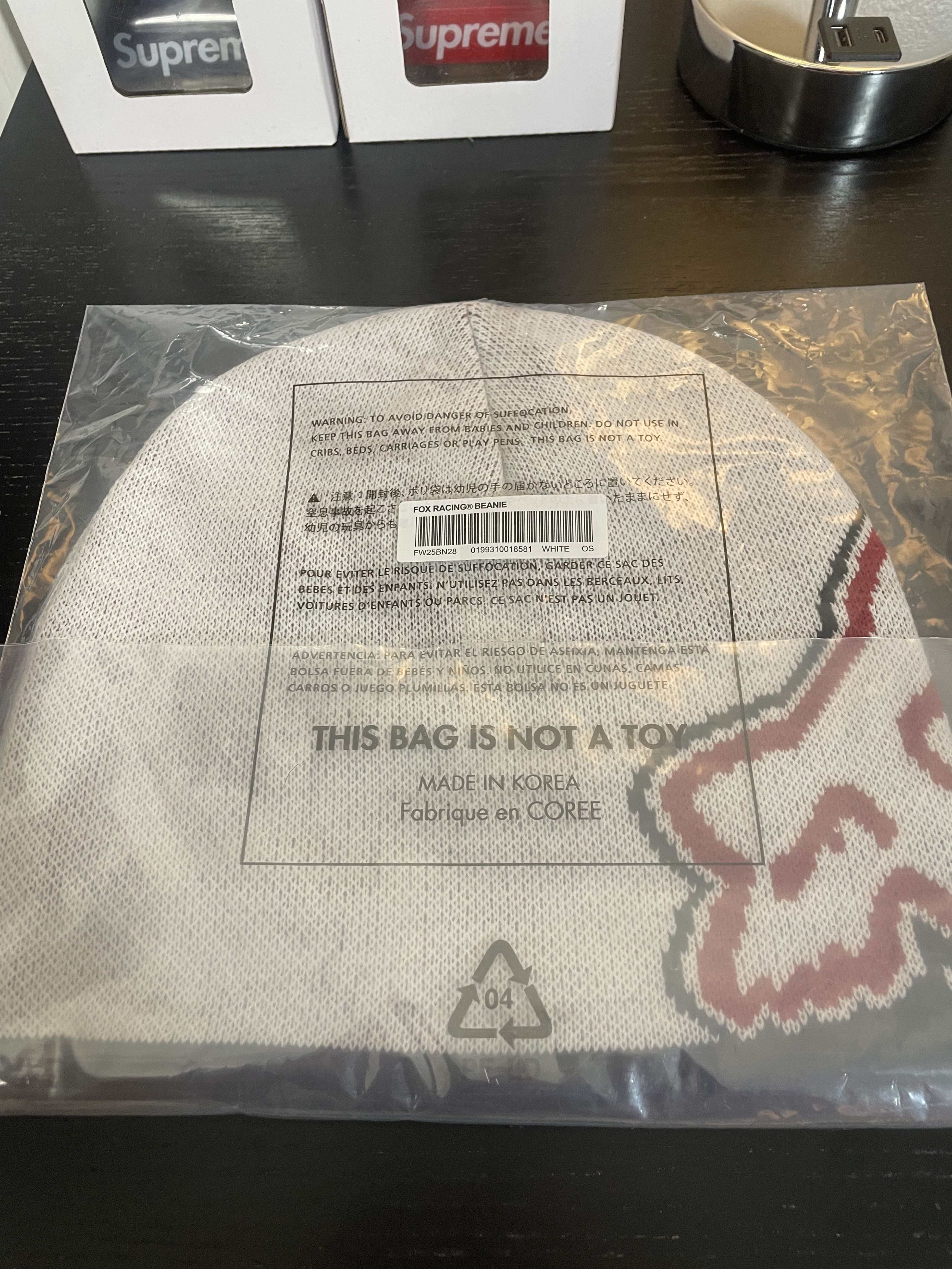 Fox Racing × Supreme BEANIE FW25 Size ONE SIZE - 10 Thumbnail