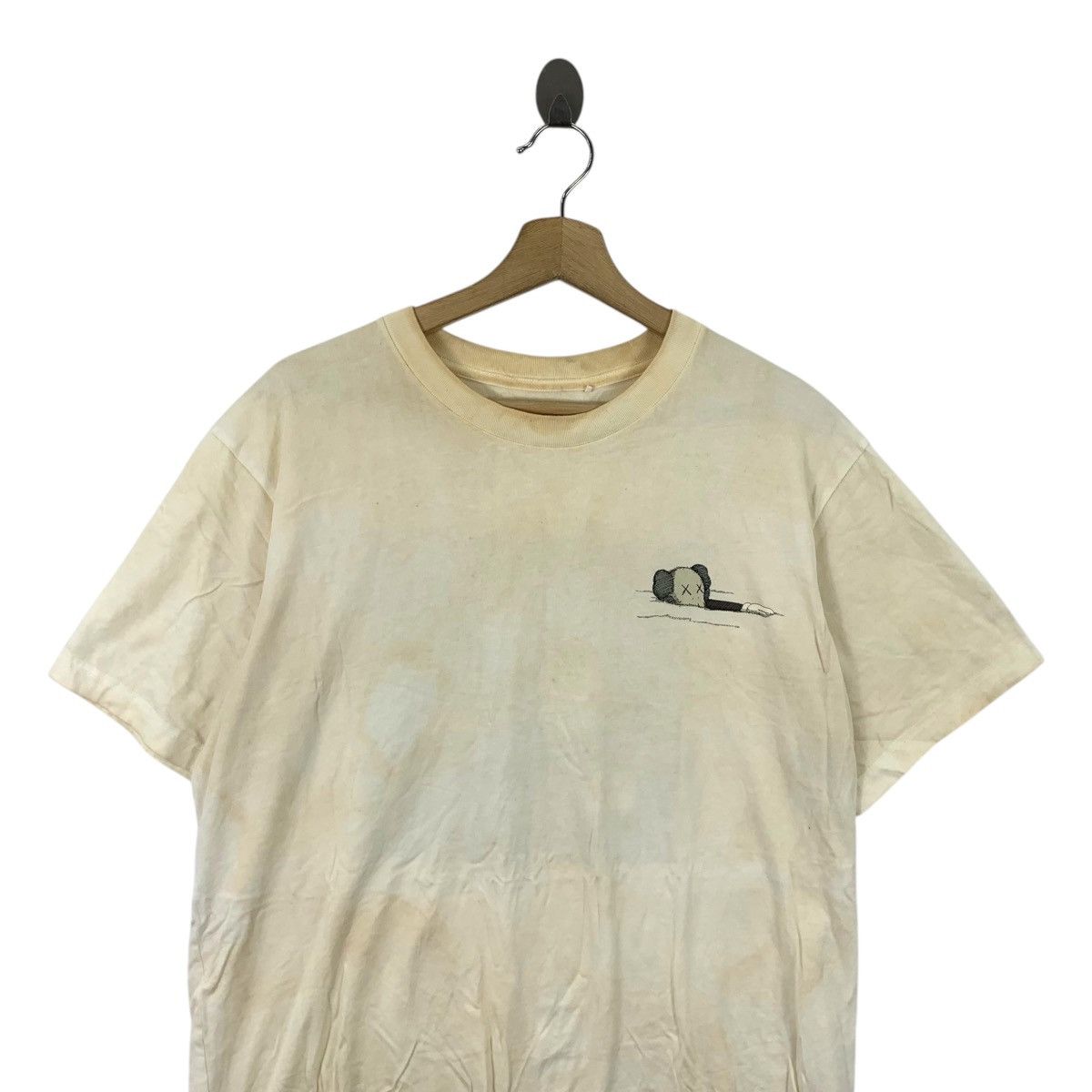 Kaws × Uniqlo KAWS x UNIQLO Natural Sun Faded Trash Tee Shirt Top Size US M / EU 48-50 / 2 - 2 Thumbnail