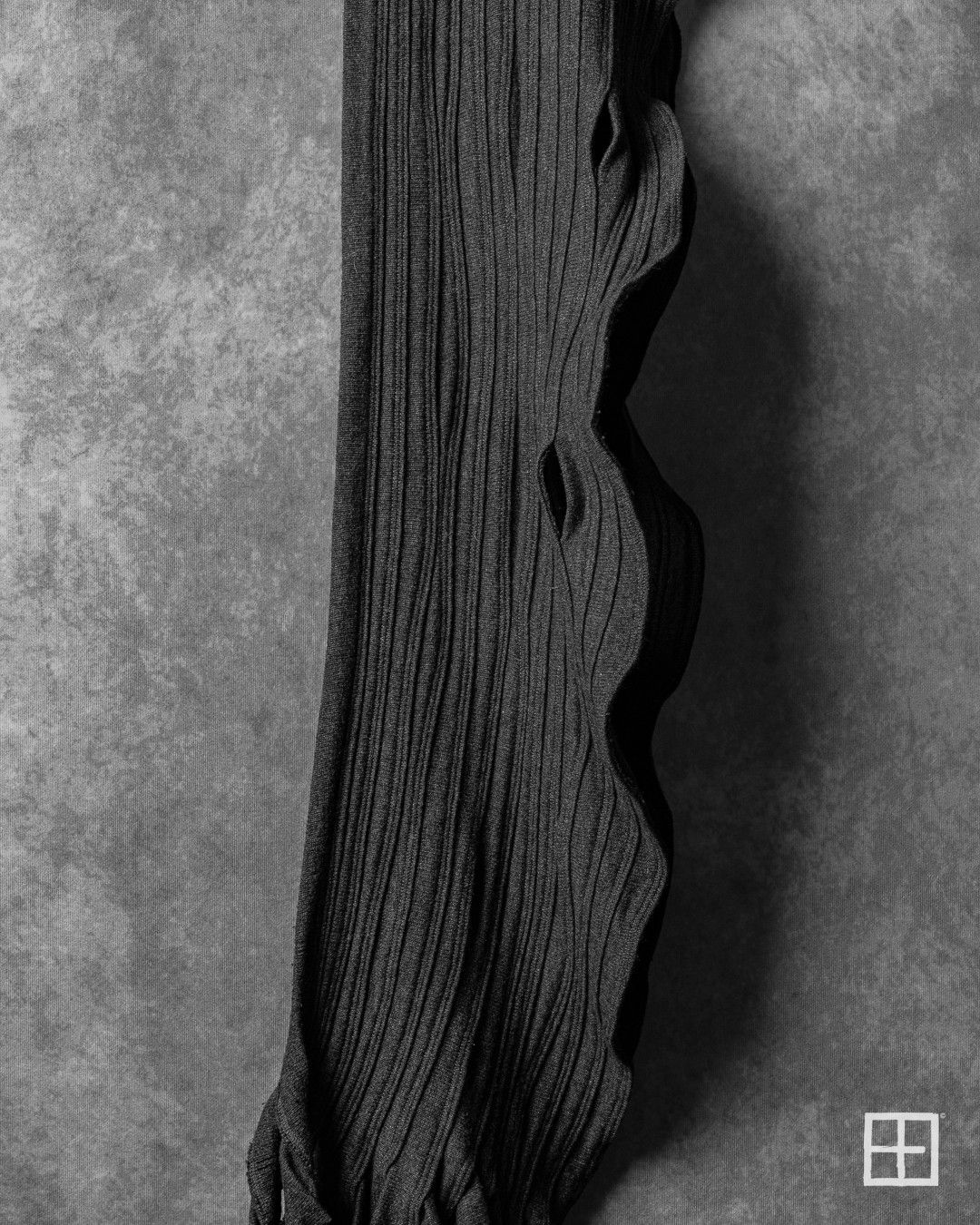 Isaac Sellam Experience Isaac Sellam Asymmetrical Pleated Twisted Scarf Grey Size ONE SIZE - 2 Thumbnail