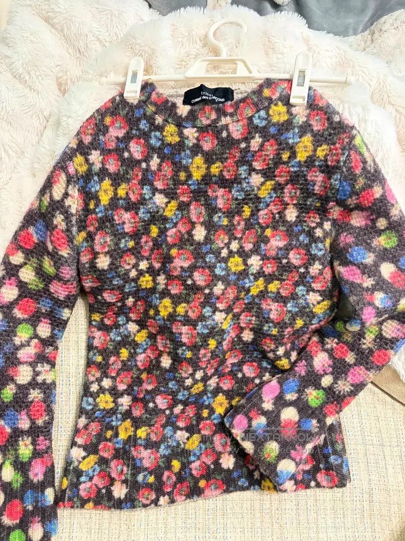 Comme des Garcons Comme Des Garcons one-size-fits-all Colorful Floral Knit Sw Size S / US 4 / IT 40 - 1 Thumbnail