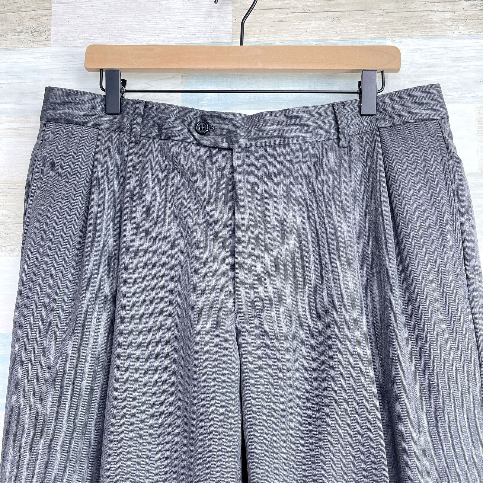 Jos. A. Bank Jos A Bank Signature Suit Gray Herringbone 40S Size 40S - 9 Thumbnail