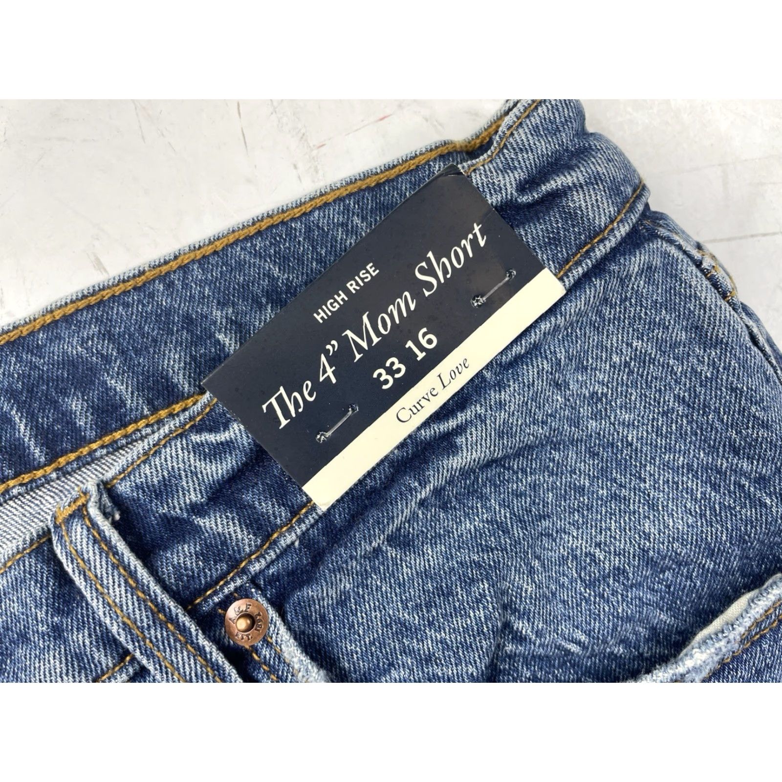 Abercrombie & Fitch NWT Abercrombie & Fitch Womens Curve Love The Mom High Rise Denim Shorts 33 16 Blue Cotton Elastane Denim 5-Pocket Style 90s Size 24" / US 00 / IT 34 - 3 Thumbnail