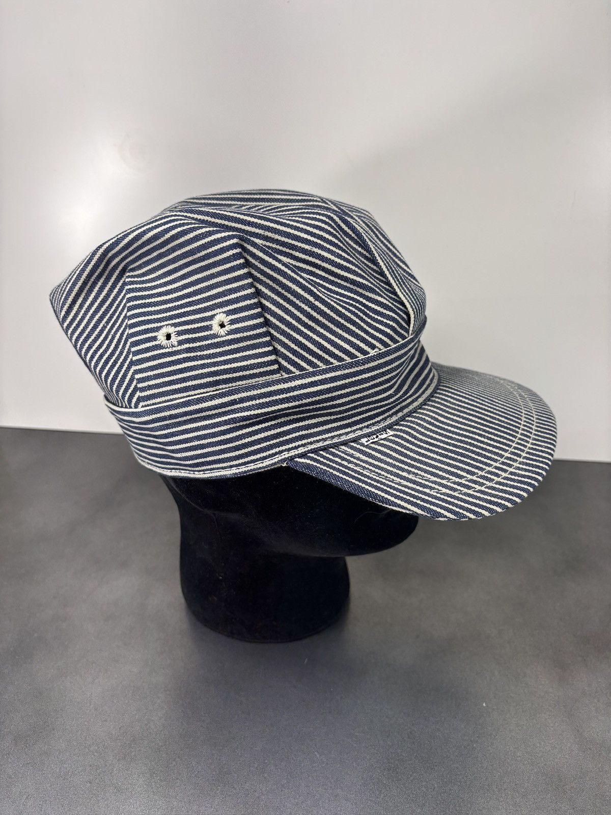 Levi's Vintage Levi's White Tab Hat Vintage Hickory Stripe Denim US Size ONE SIZE - 1 Thumbnail