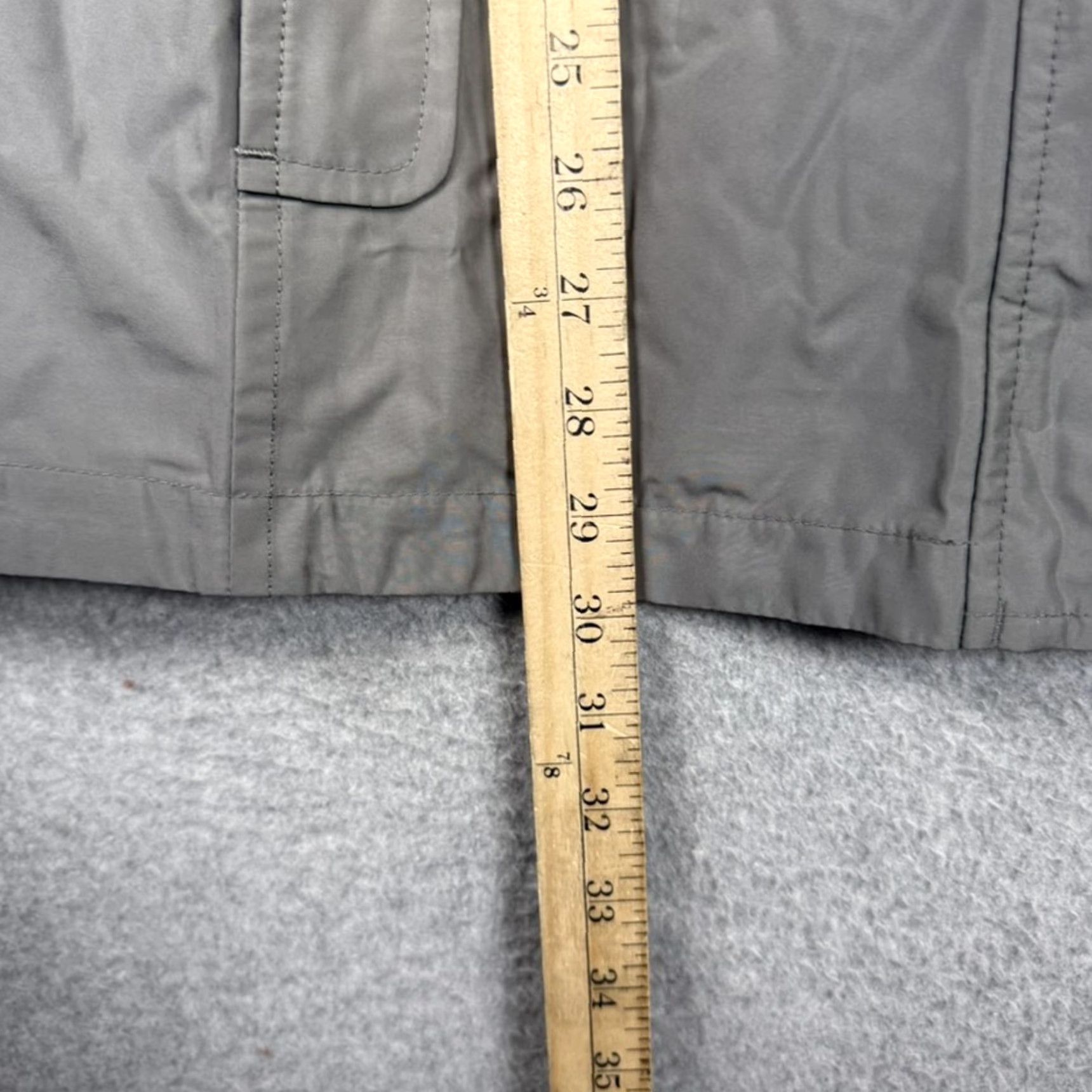 Vintage L.L. Bean Women XL Gray Nylon Full Zip Windbreaker Track Jacket H2Off Regular Windbreaker Jacket Womens XL Gray Size XL / US 12-14 / IT 48-50 - 4 Thumbnail