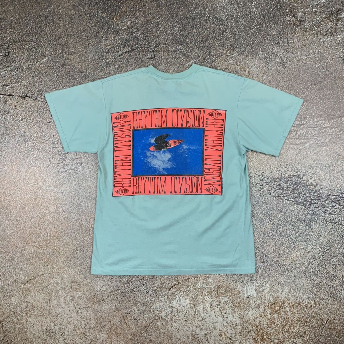 Gotcha 1990 Gotcha Surfing Sun faded Vintage t shirt Size US L / EU 52-54 / 3 - 1 Thumbnail