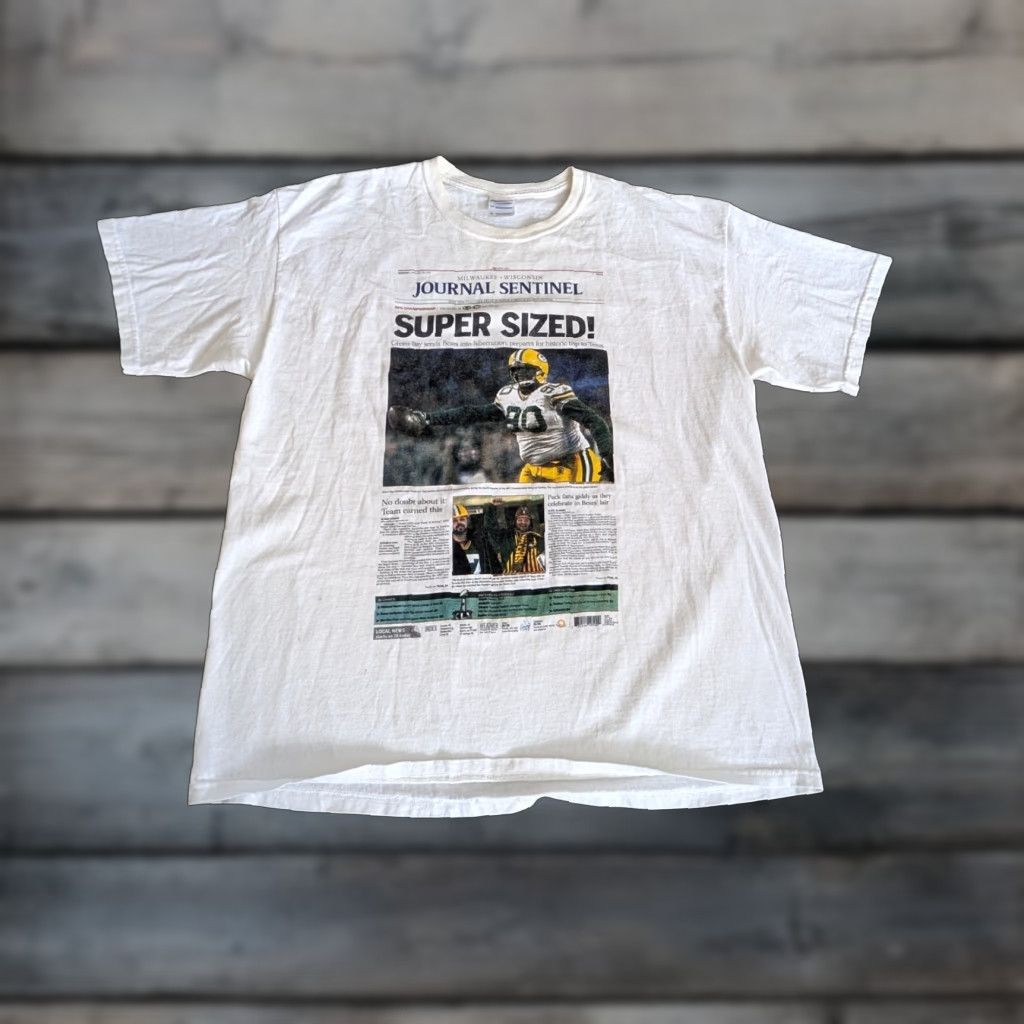 Gildan Green Bay Packers Shirt Mens Size XL White Newspaper Tee Shirt 2010 B.J. Raji Super Sized Size US XL / EU 56 / 4 - 1 Thumbnail
