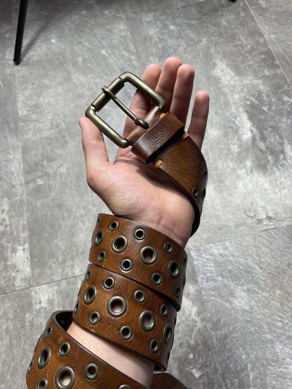 Hugo Boss Hugo Boss Gilbert Grommet Eyelet Leather Belt Made In Italy Size ONE SIZE - 1 Thumbnail