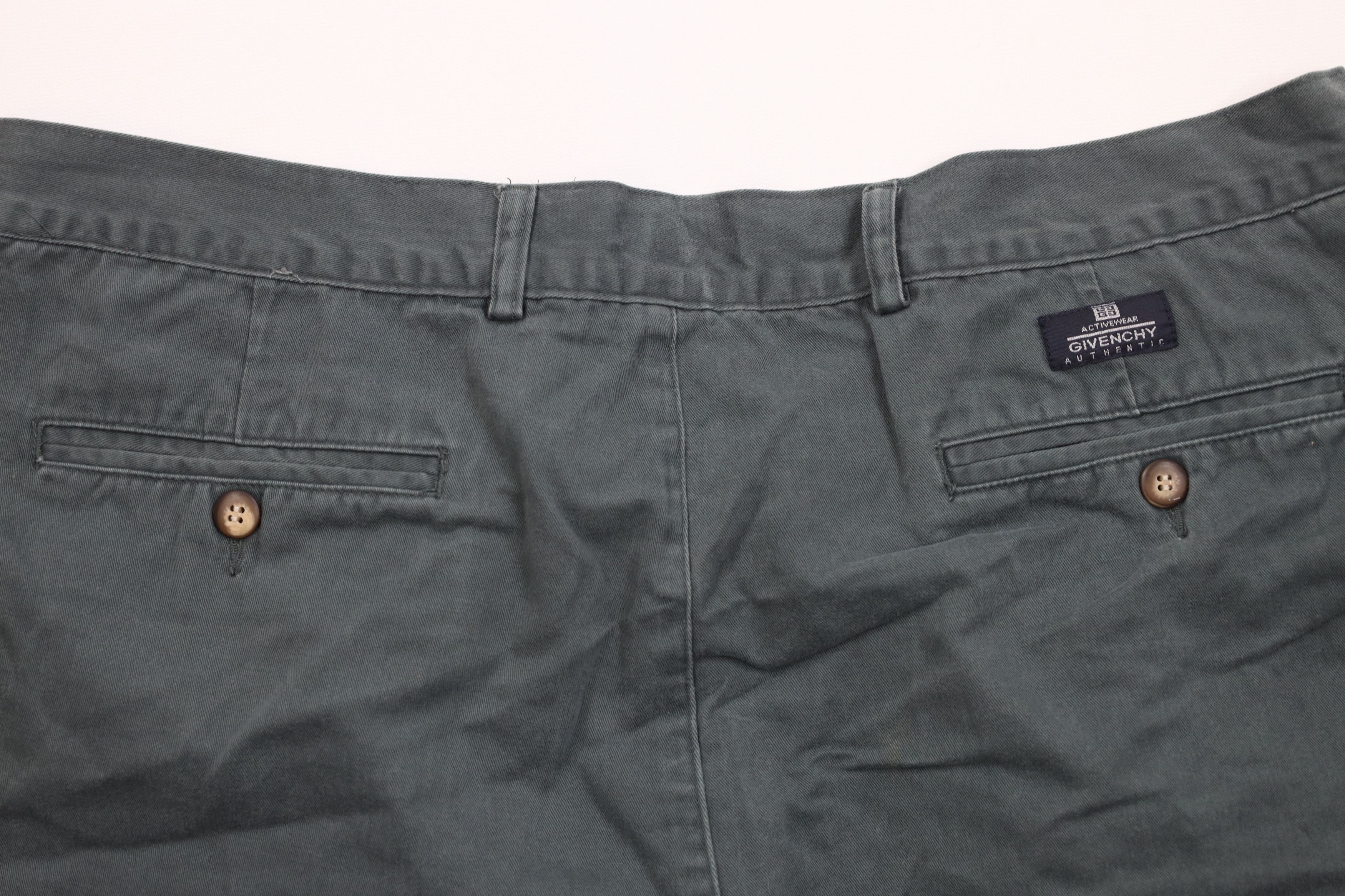 Givenchy Vintage 90s Givenchy Pleated Above Knee Chino Shorts Green Size US 38 / EU 54 - 8 Thumbnail
