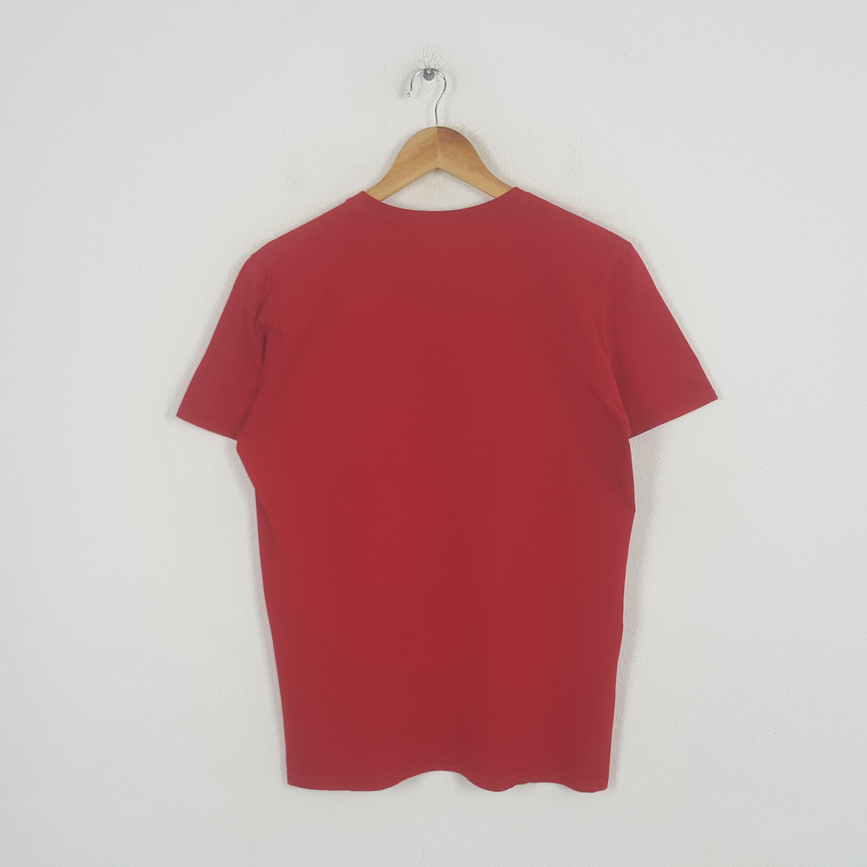 Band Tees Vintage Taylor Swift American Solo Singer Tshirt C299N78 Size US M / EU 48-50 / 2 - 3 Thumbnail