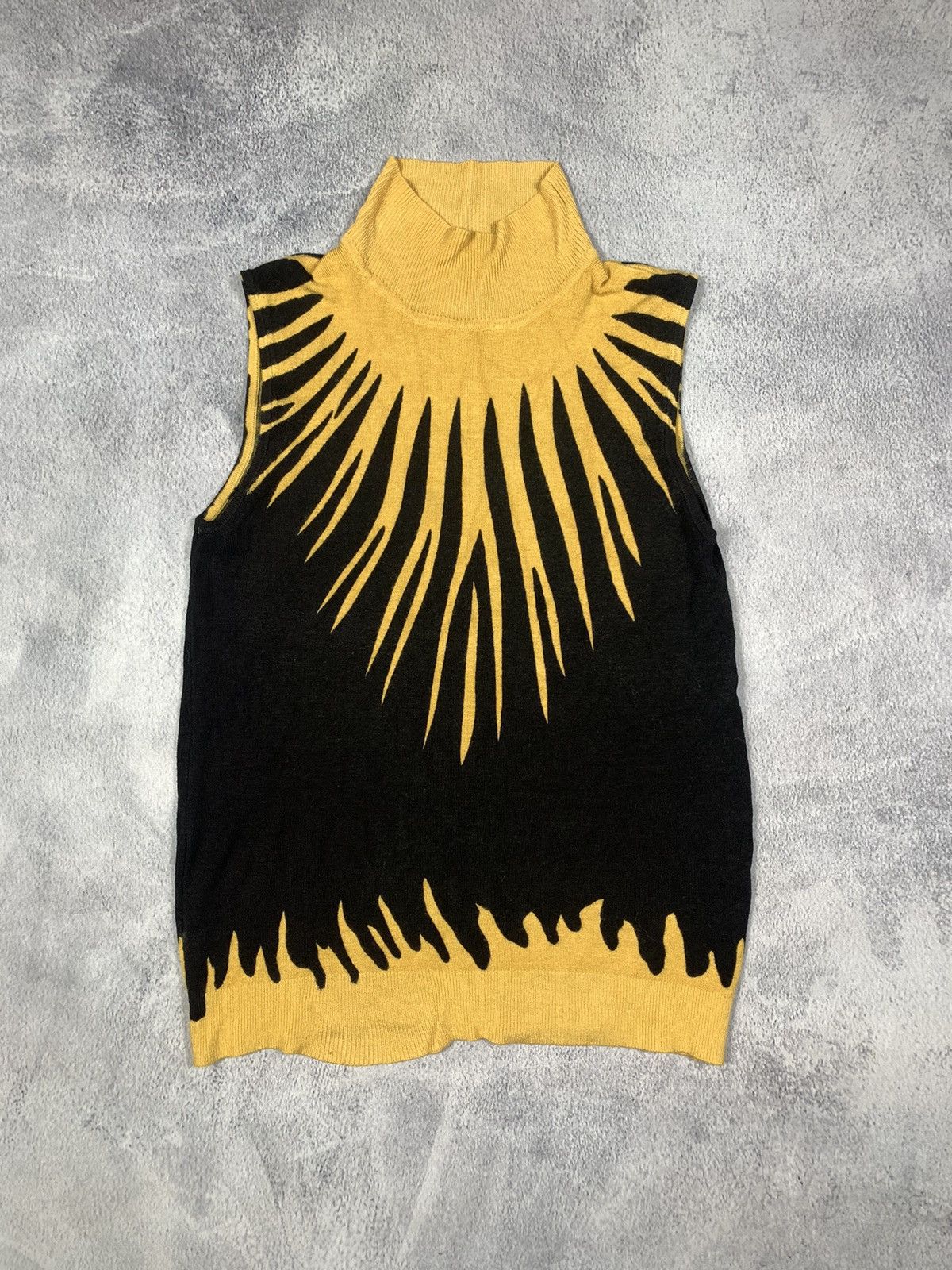 Japanese Brand × Vintage Vintage Y2K Japanese vest oldmoney style streetwear Size M / US 6-8 / IT 42-44 - 1 Thumbnail