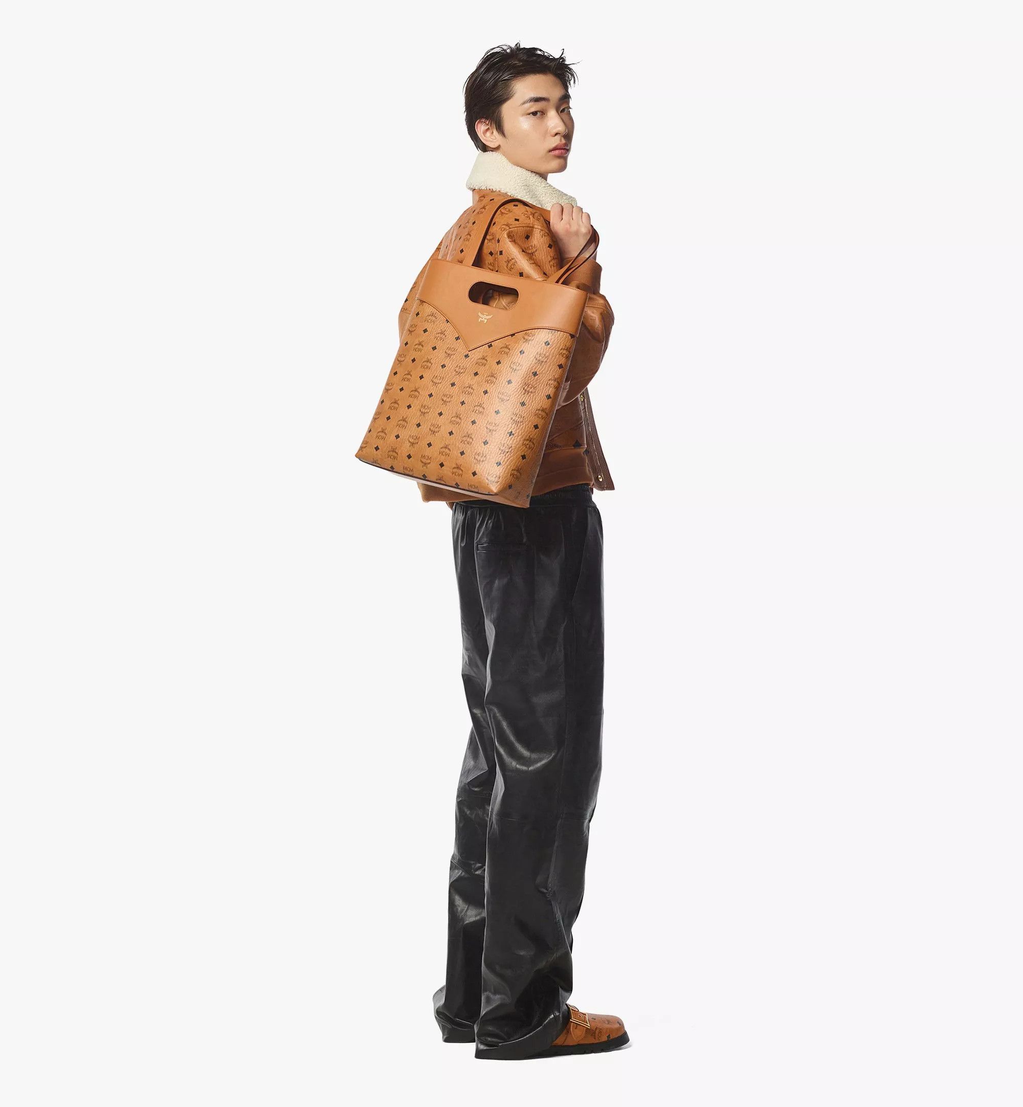 MCM o1mt1gz0725 Size: OS / Tote Large Bag in Brown Size ONE SIZE - 8 Thumbnail