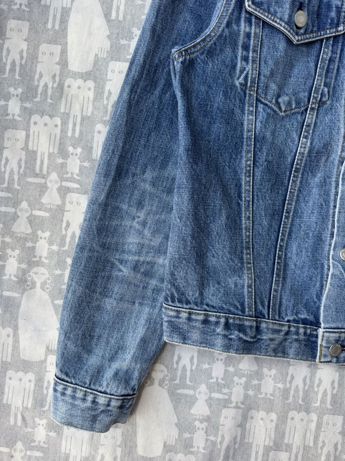 Helmut Lang Helmut Lang 1999 Type III Classic Denim Faded Trucker Jacket Size US S / EU 44-46 / 1 - 4 Thumbnail