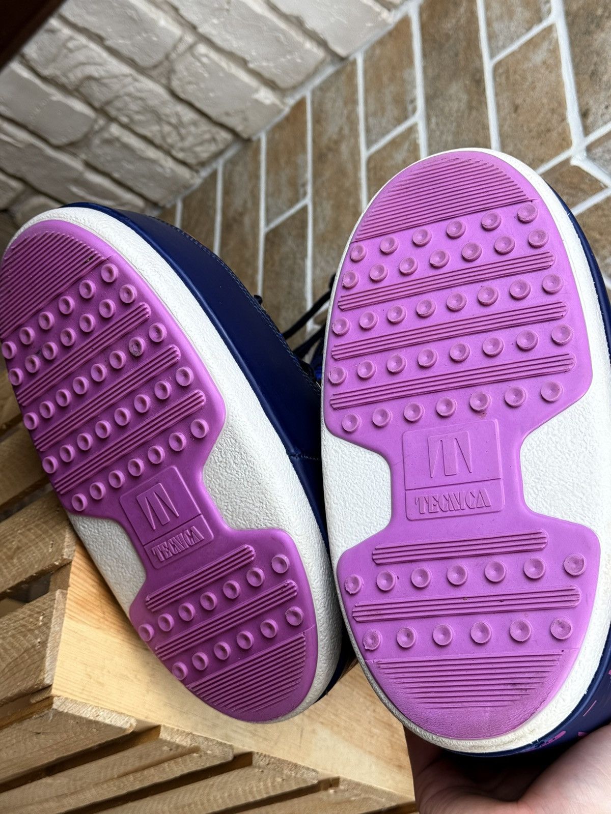 Japanese Brand × Moon Boot Moon Boot Tecnica Purple Flowers Boots Shoes size 39-41 Size US 10 / IT 40 - 9 Thumbnail
