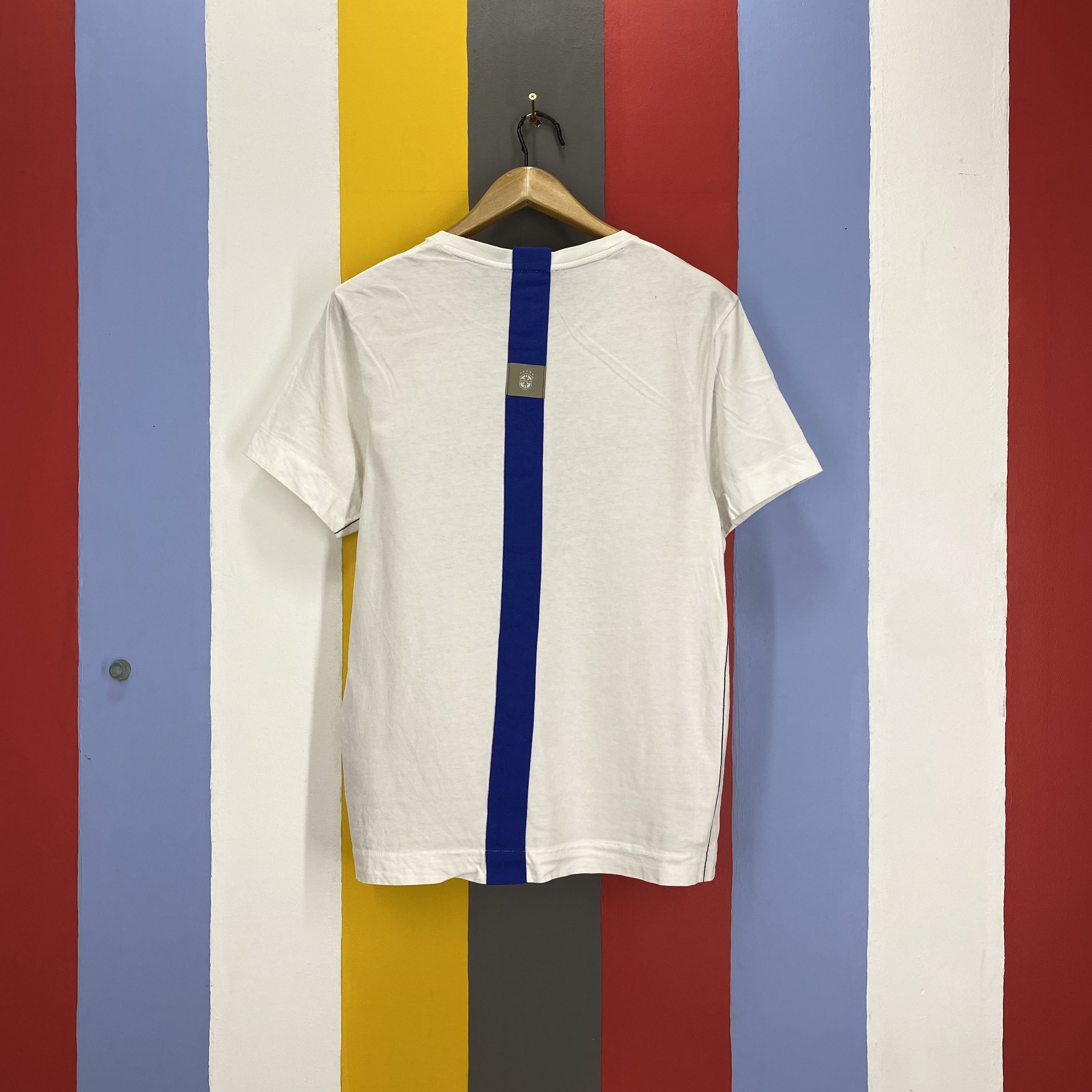 Nike Y2K Vintage NIKE BRASIL 10 Crew Neck T Shirt #1843/08 Size US M / EU 48-50 / 2 - 10 Thumbnail