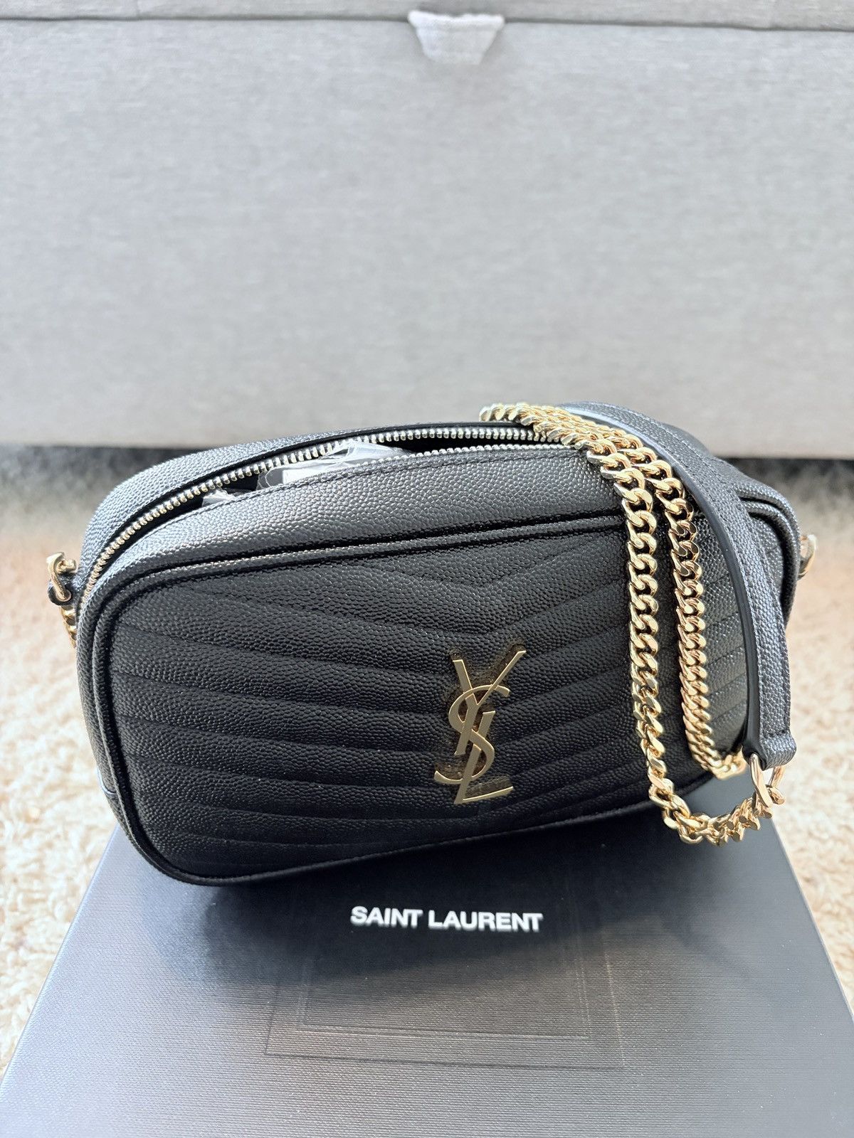 Yves Saint Laurent Saint Laurent Black Quilted Camera Bag with Gold Chain Size ONE SIZE - 3 Thumbnail