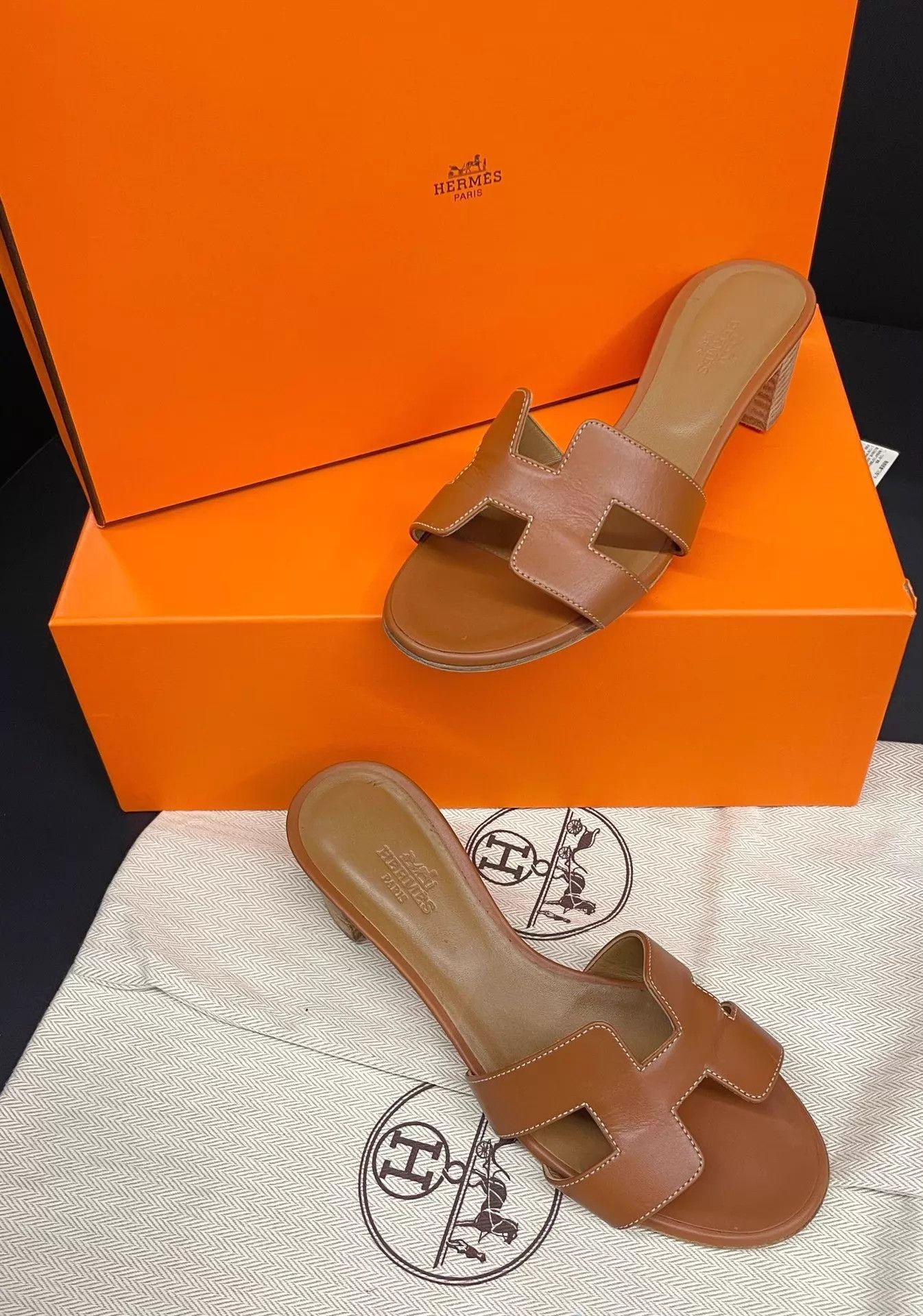 Hermes Hermès Lambskin Block Heel Slide Sandals Size 35 Size US 4.5 / IT 34.5 - 3 Thumbnail