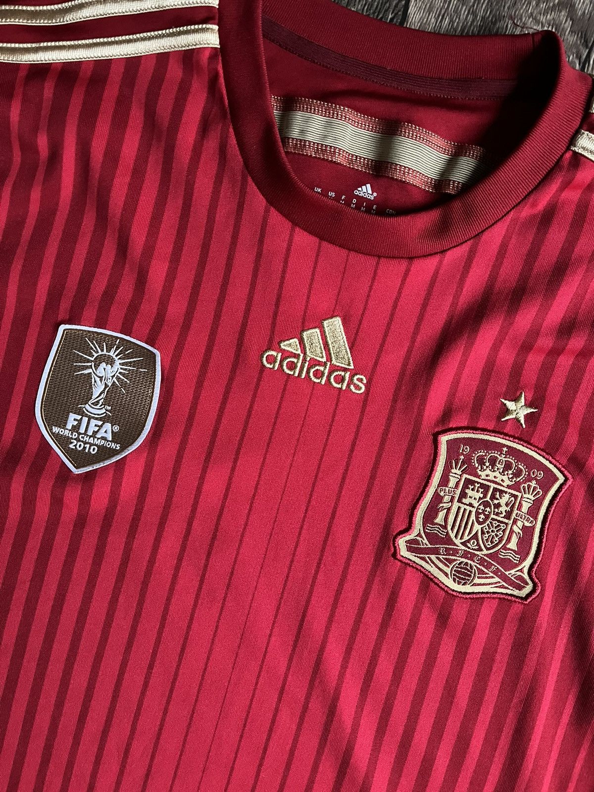 Adidas ADIDAS Spain Home 2014-2015 FIFA World Cup Champions Jersey Size US M / EU 48-50 / 2 - 4 Thumbnail