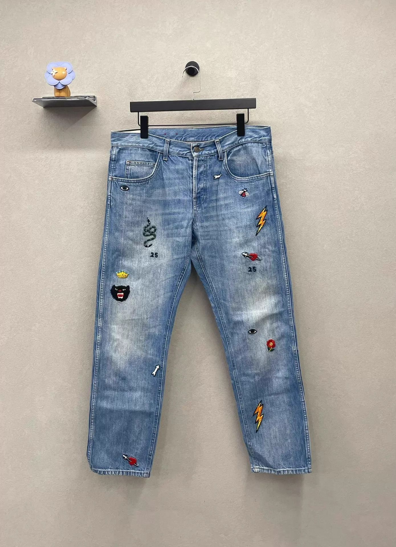 Gucci Blue Denim Jeans with Embroidered Patches Size 36 Size US 36 / EU 52 - 1 Thumbnail