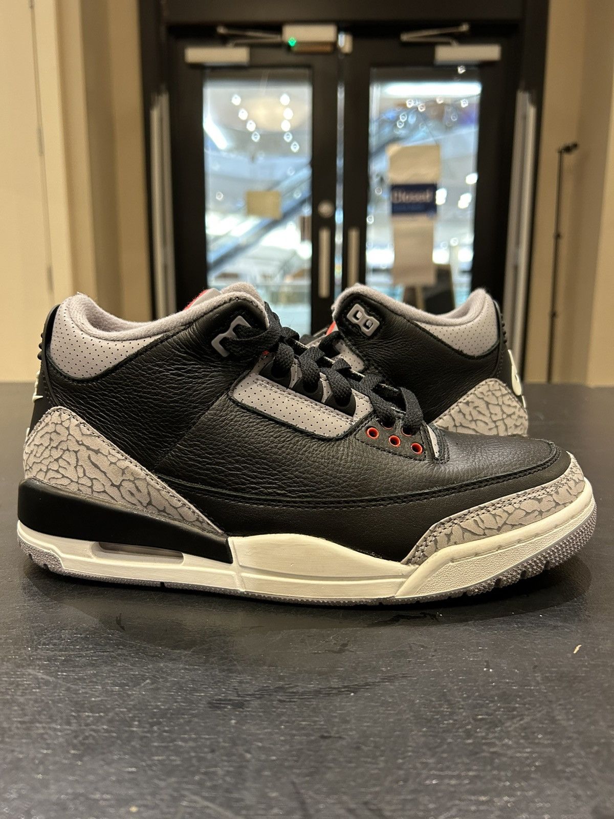 Jordan Brand Jordan 3 Retro ‘Black Cement’ Size US 8.5 / EU 41-42 - 2 Thumbnail