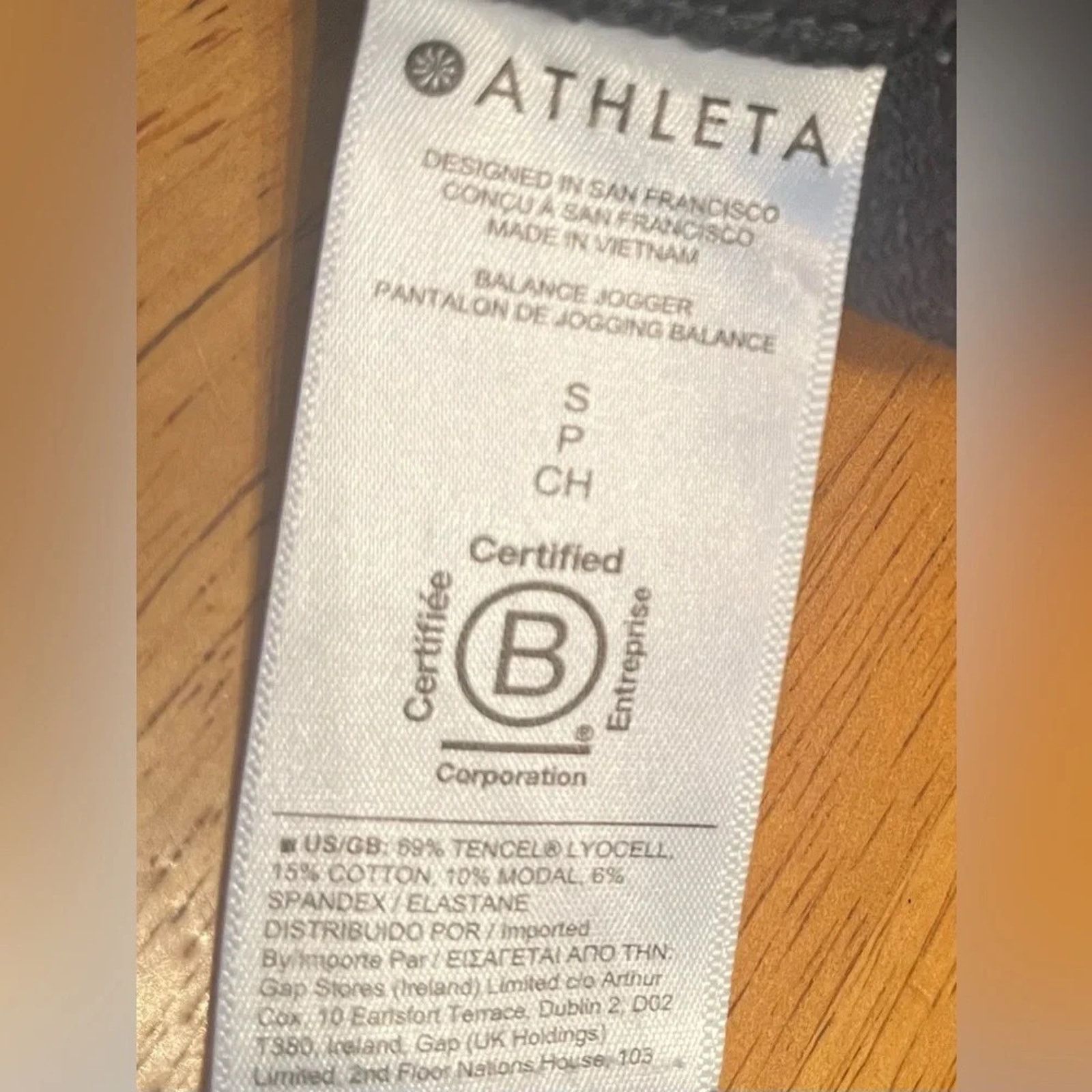 Athleta Athleta joggers black with a drawstring and pockets, size SP Size 28" / US 6 / IT 42 - 5 Thumbnail