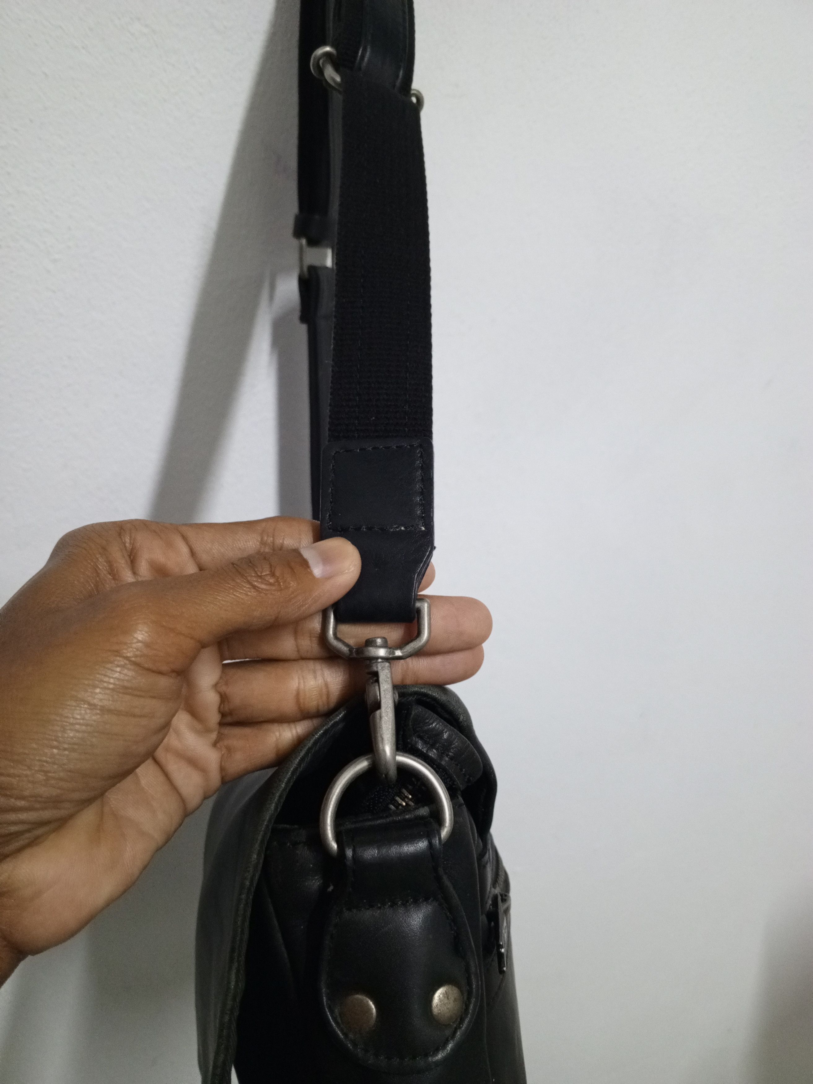 Leather 💥BINDING OFFER 💥STUDIOUS JAPAN LEATHER BAG SLIM Size ONE SIZE - 17 Thumbnail