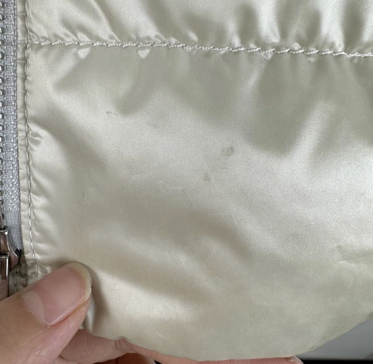 Prada Prada Pearlescent Collar Triangle Metal Logo Down Jacket K12 Size M / US 6-8 / IT 42-44 - 8 Thumbnail