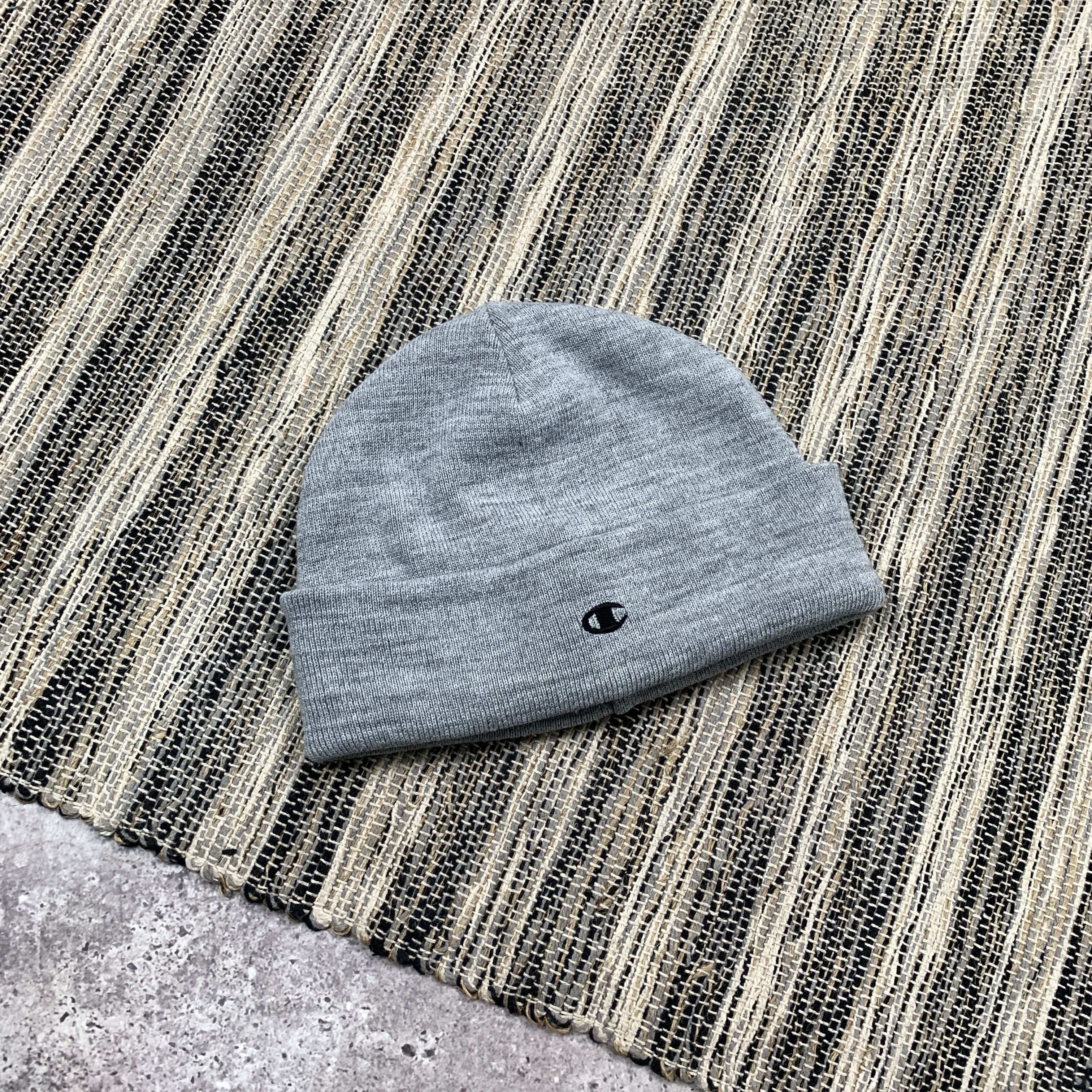 Champion Vintage Champion 90s Icon Grey Beanie Winter Hat Size ONE SIZE - 2 Thumbnail