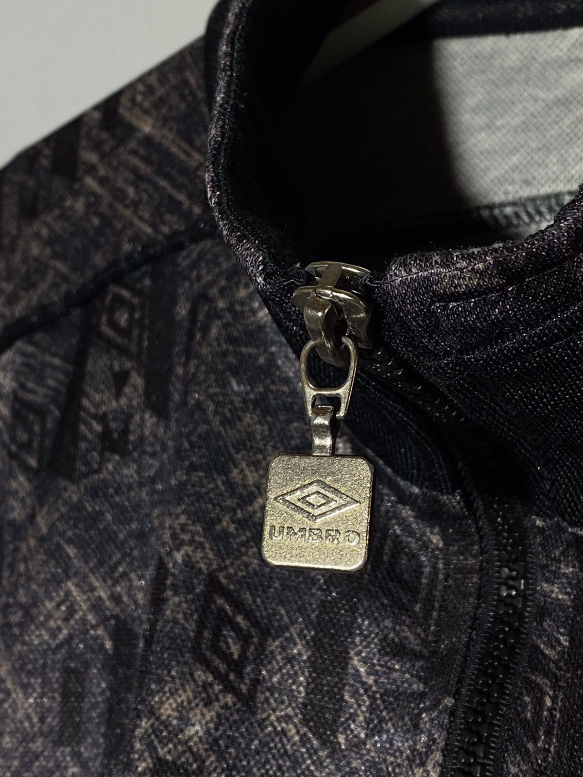 Umbro × Vintage Vintage 1992/93 Manchester United Umbro Sharp Rare track top Size US L / EU 52-54 / 3 - 7 Thumbnail