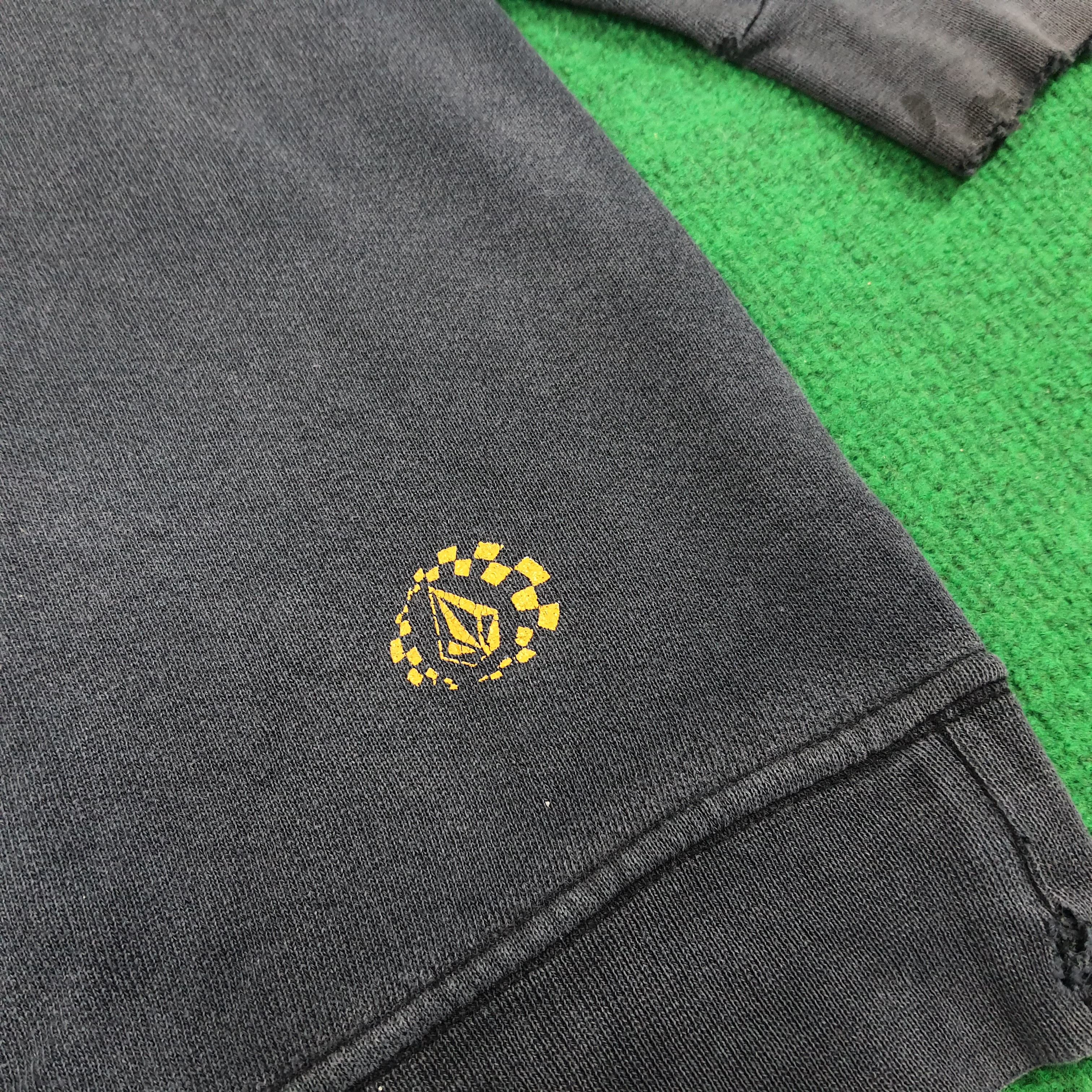 Japanese Brand × Volcom Vintage Volcom Streetwear Sweatshirts C229N12 Size US XL / EU 56 / 4 - 4 Thumbnail