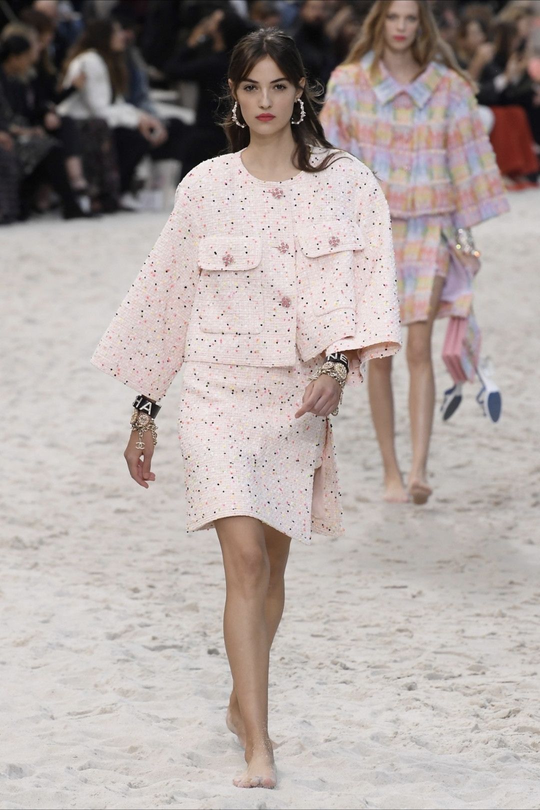 Chanel CHANEL Spring 2019 RTW Pink Tweed Cropped Jacket FR 36/ US 4 Size XS / US 0-2 / IT 36-38 - 1 Thumbnail
