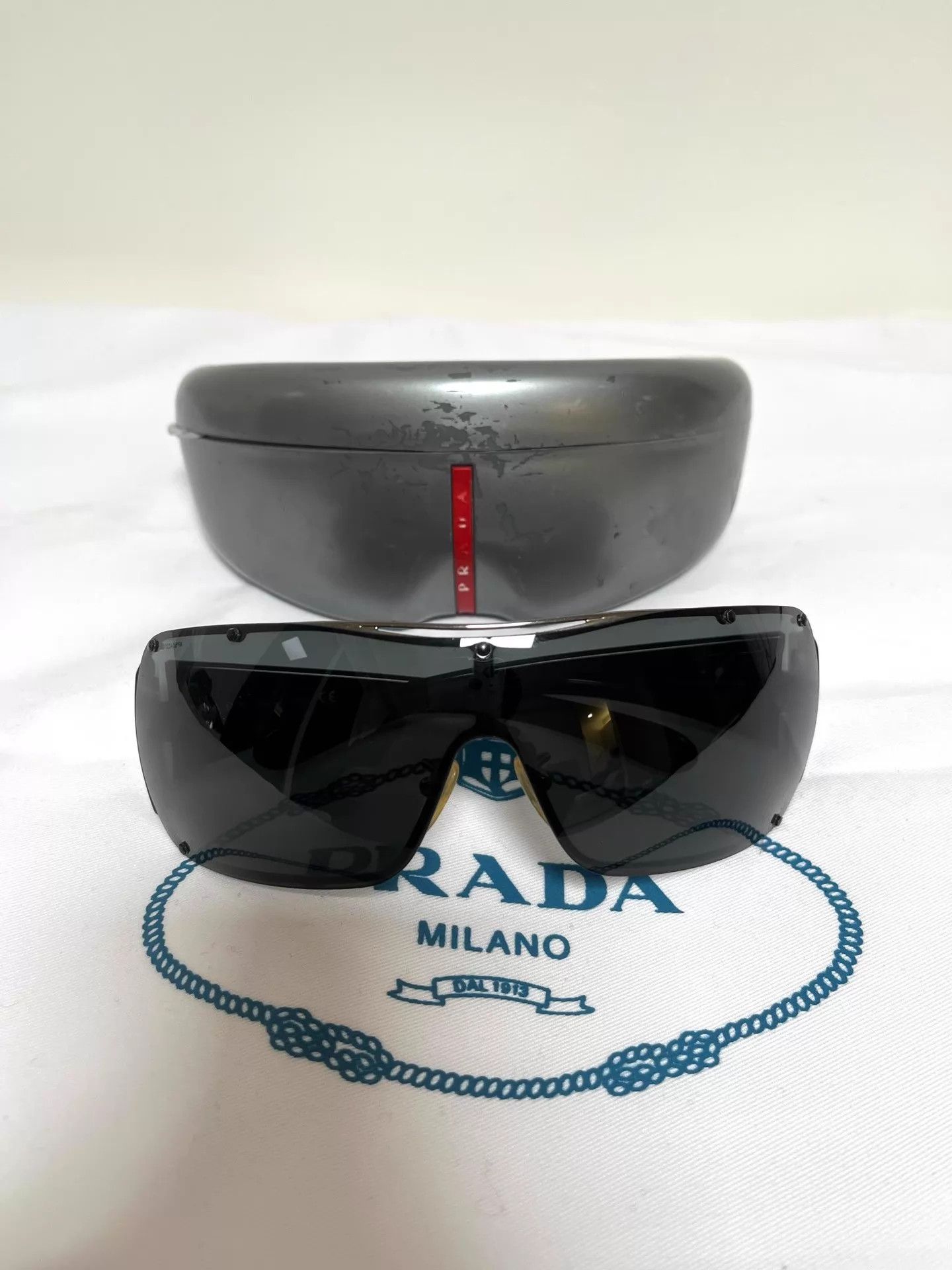Prada Prada Archive Sunglasses 00s Size ONE SIZE - 2 Thumbnail