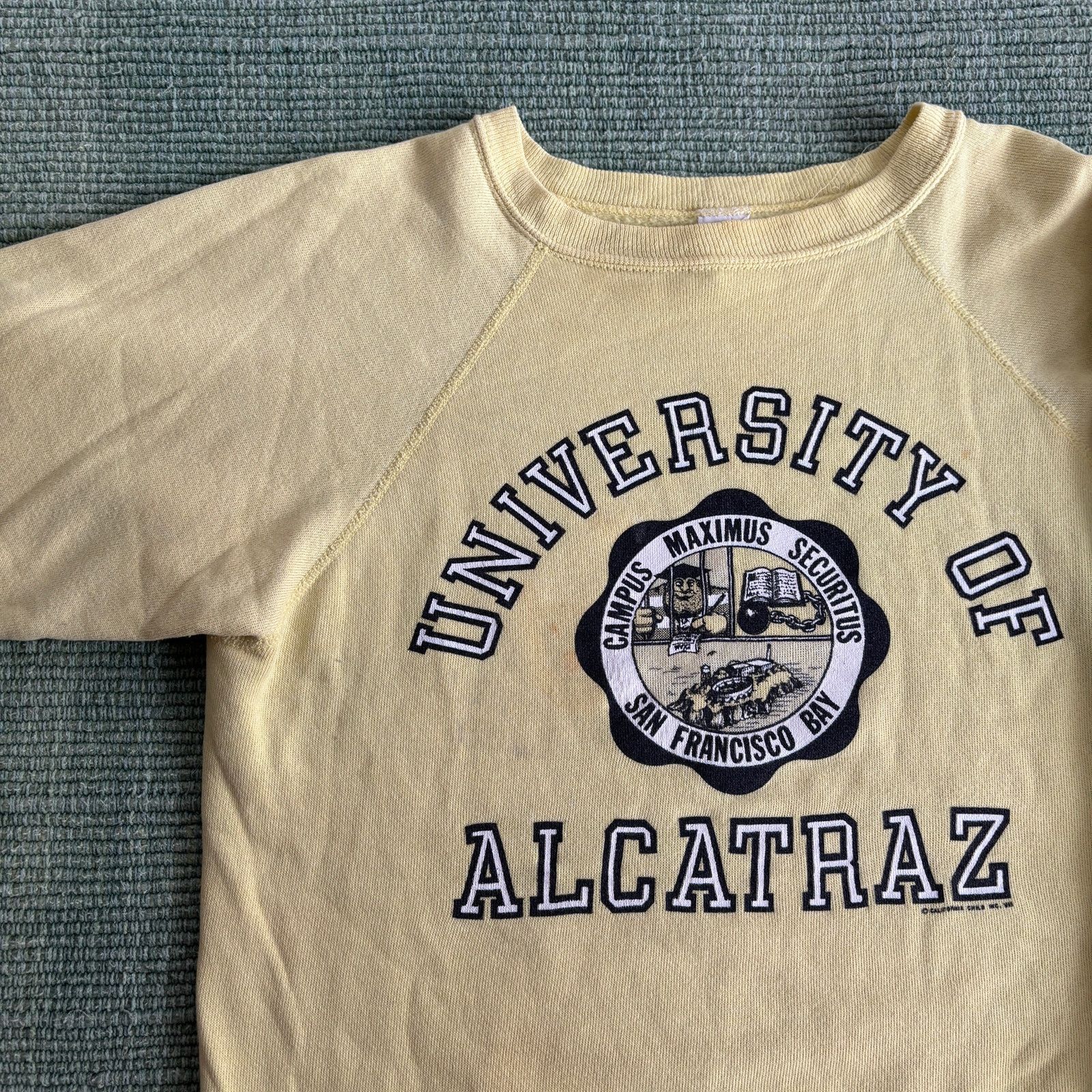 Vintage Vintage 1970s 80s University of Alcatraz parody crewneck Size US M / EU 48-50 / 2 - 2 Thumbnail