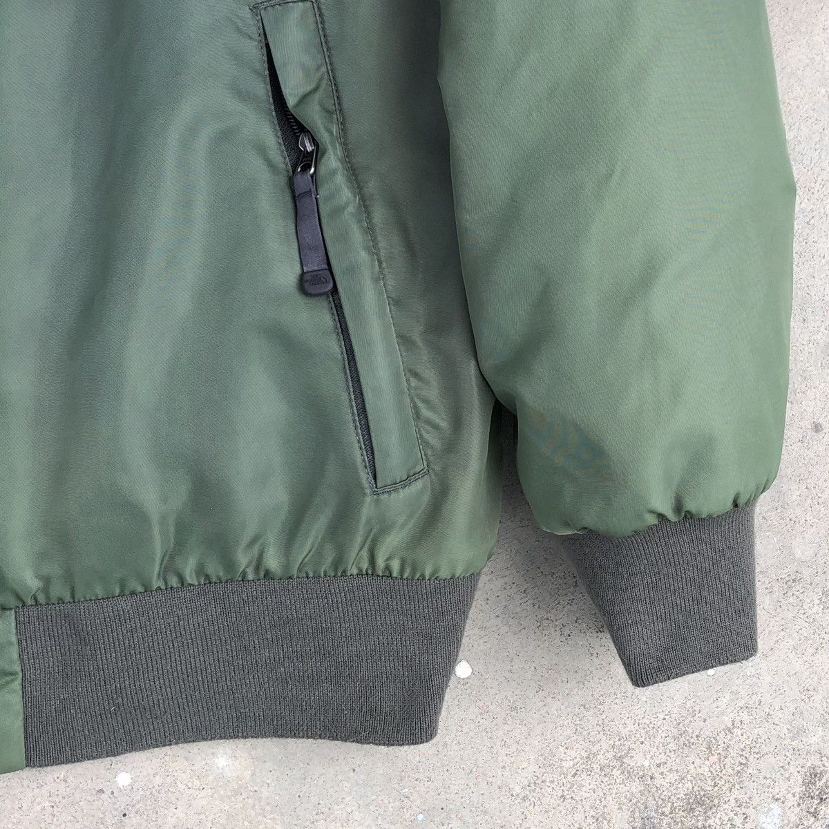 The North Face Vintage The North Face Green Sun Faded Bomber Jacket Size US XL / EU 56 / 4 - 10 Thumbnail