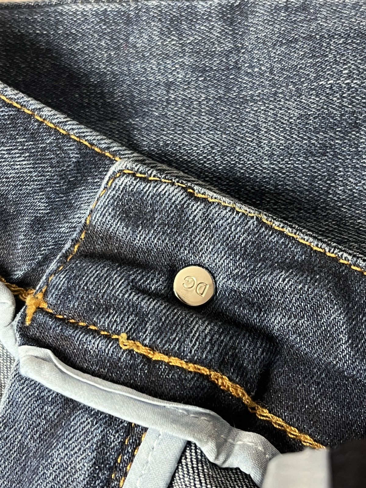 Dolce & Gabbana Dolce & Gabbana Denim Gold Jeans Heart Metal Logo Blue DG Size 36" / US 14 / IT 50 - 9 Thumbnail