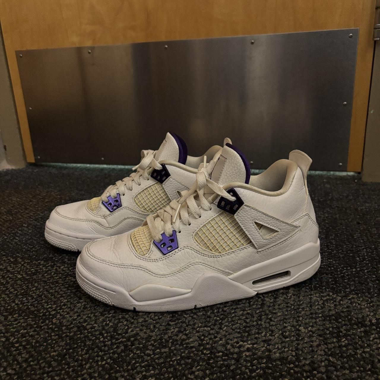 Jordan Brand × Nike Air Jordan 4 Retro ‘Purple Metallic’ 8.5W Size US 8.5 / IT 38.5 - 3 Thumbnail
