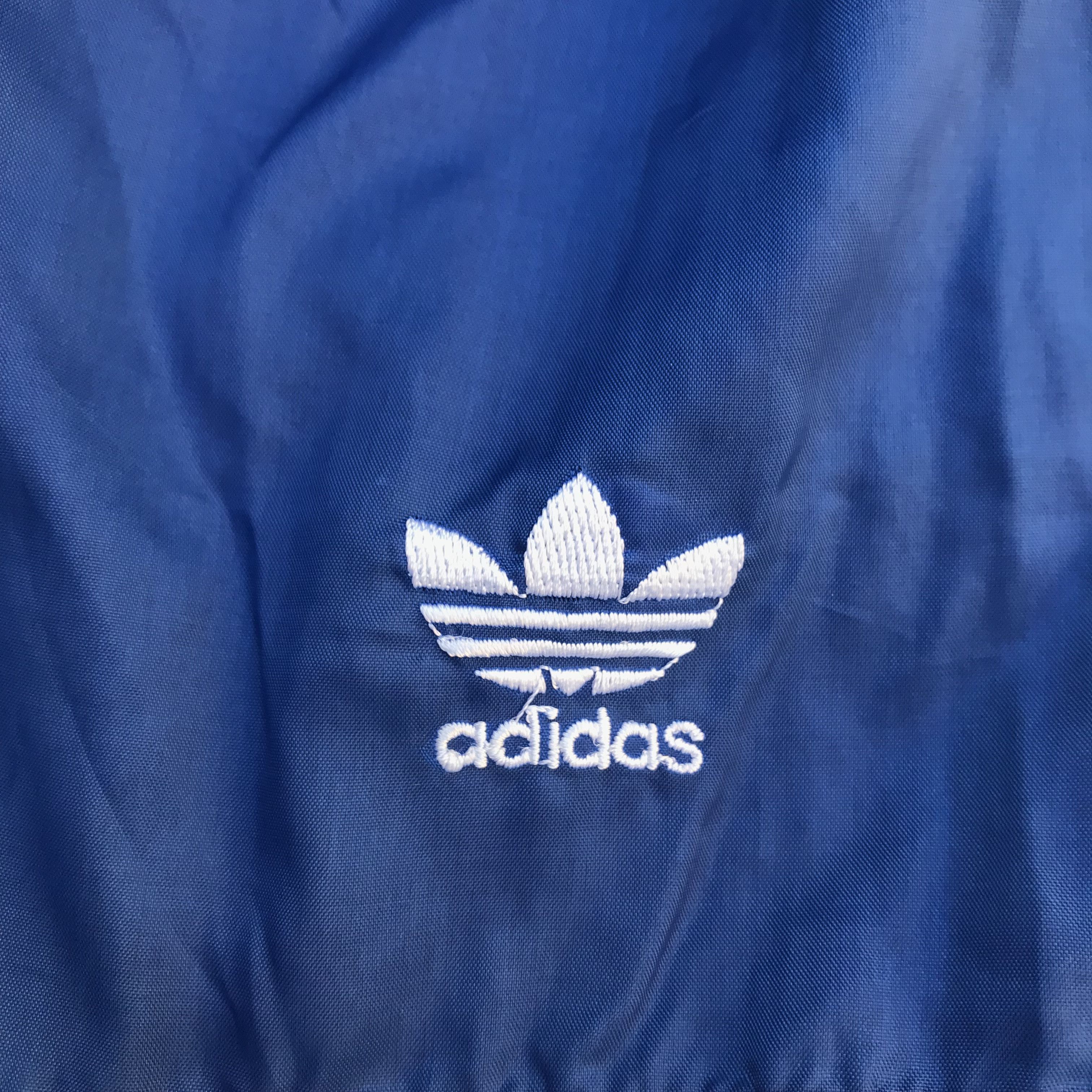 Adidas Vintage adidas Short Pants Classic Navy Blue Size US 36 / EU 52 - 4 Thumbnail