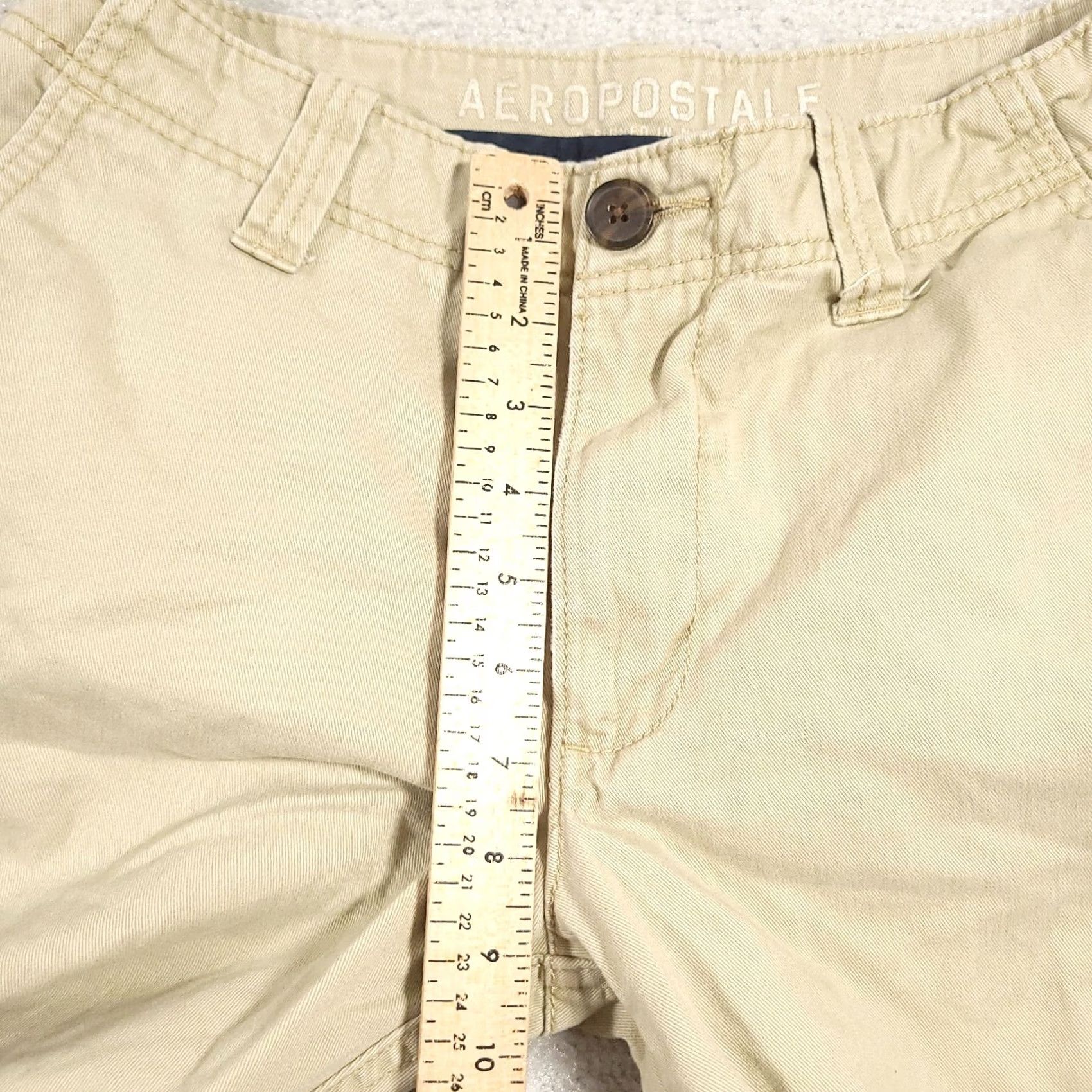 Vintage Aeropostale Bermuda Shorts Womens 27 Beige Khaki Cotton Casual - Good Used Condition Size 27" / US 4 / IT 40 - 5 Thumbnail