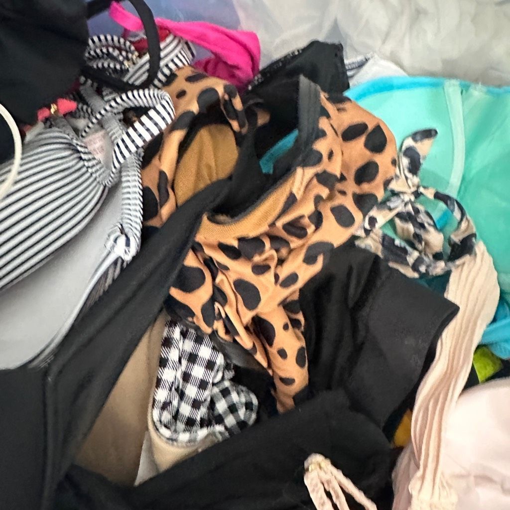 Designer SWIMWEAR MYSTERY BOX Swimsuits Bikinis One Piece Two Piece C Size XL / US 12-14 / IT 48-50 - 2 Thumbnail