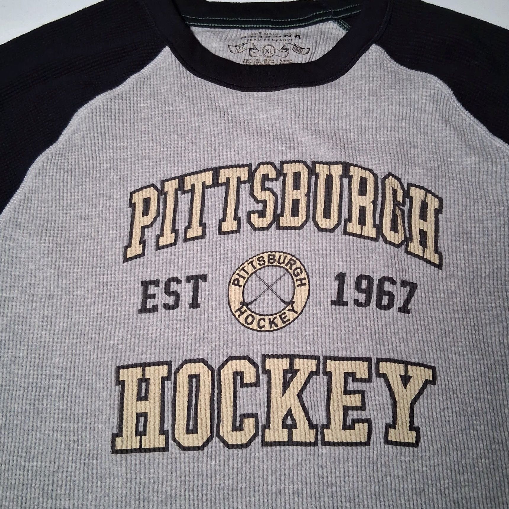 Vintage Pittsburgh Hockey Thermal Shirt Men XL Gray Raglan Long Sleeve Arizona Crew Neck Athletic Sports Activewear Shirt Size US XL / EU 56 / 4 - 2 Thumbnail