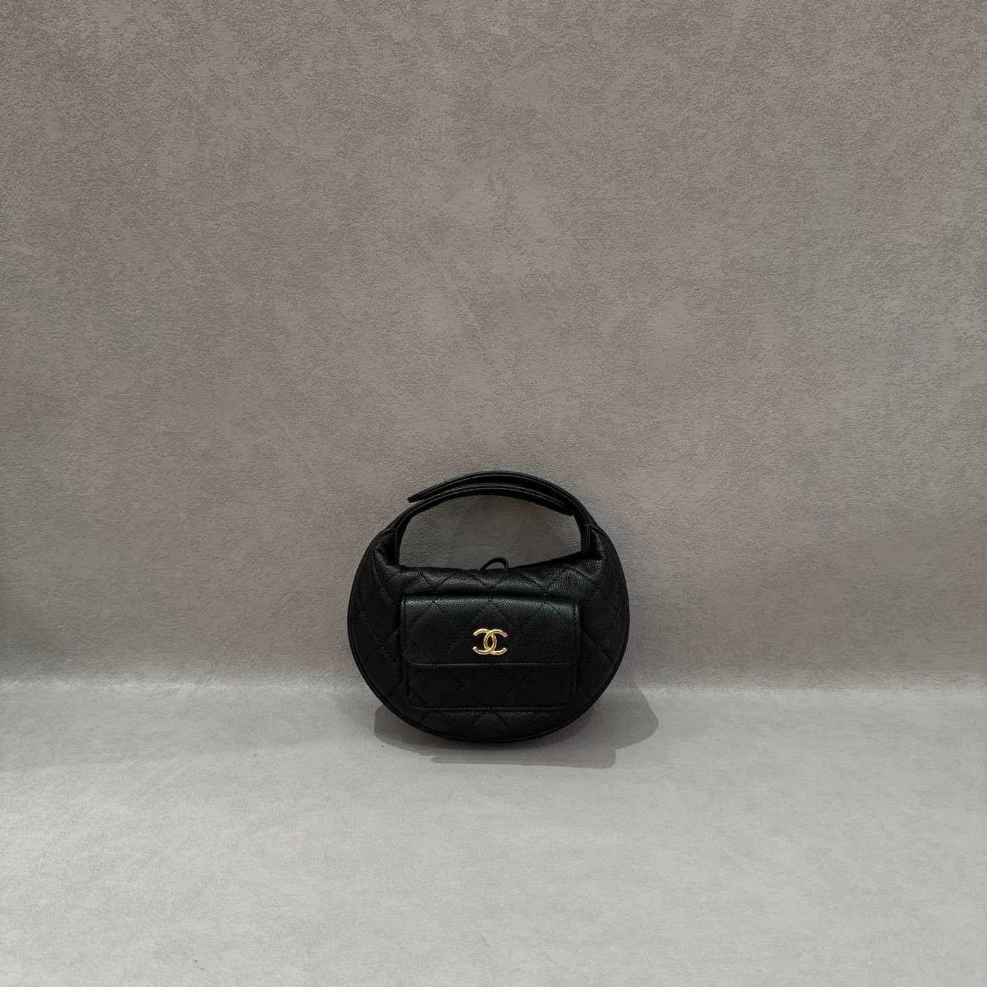 Chanel Pre-loved Bag Very good condition Size ONE SIZE - 1 Thumbnail