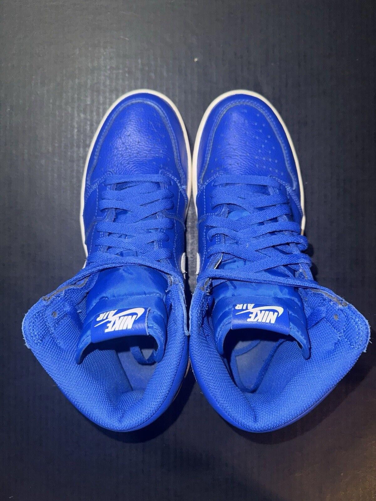 Jordan Brand Nike Air Jordan 1 Retro High OG Hyper Royal 555088-401 Sz 9 Size US 9 / EU 42 - 8 Thumbnail