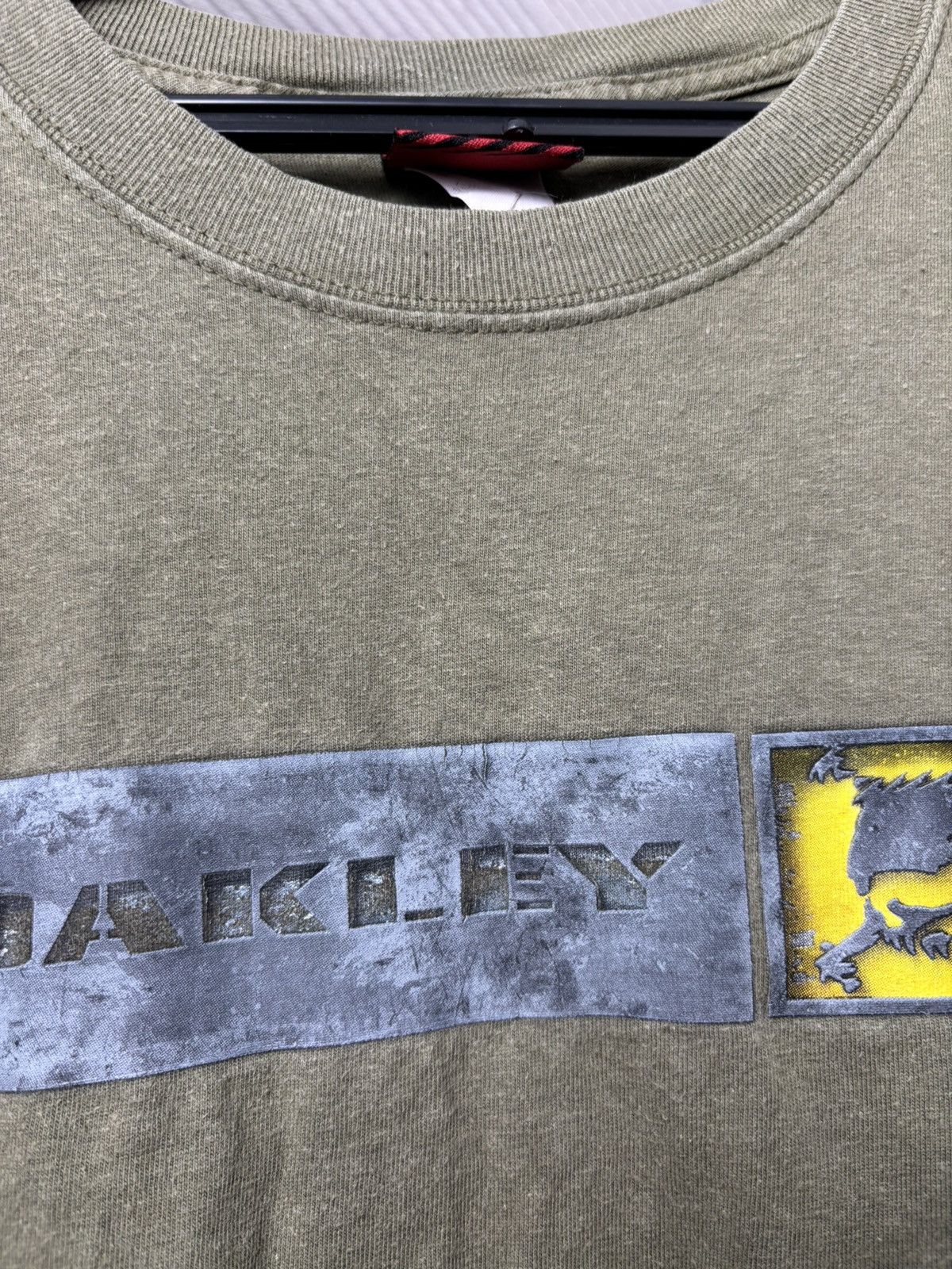Oakley Vintage Oakley Big Logo T-shirt red tab Size US L / EU 52-54 / 3 - 4 Thumbnail