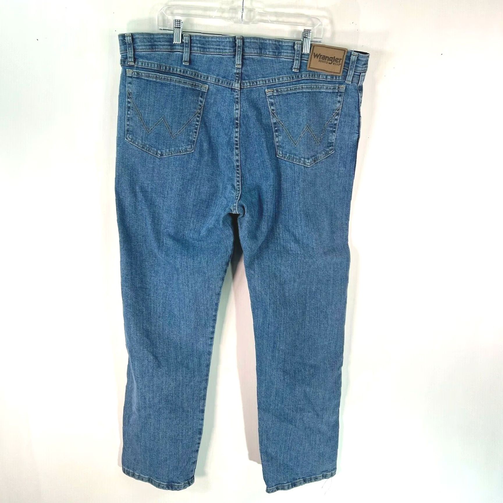 Wrangler Wrangler Jeans Mens Rugged Wear Straight Mid Rise Casual Blue Denim Size 42 Inseam 30 Size US 42 / EU 58 - 2 Thumbnail