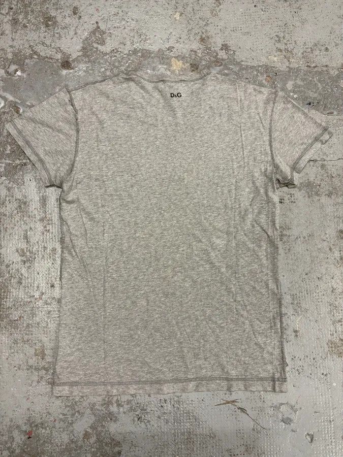 Dolce & Gabbana 2000s Dolce & Gabbana Chill Lady Grey T-Shirt Size US S / EU 44-46 / 1 - 6 Thumbnail